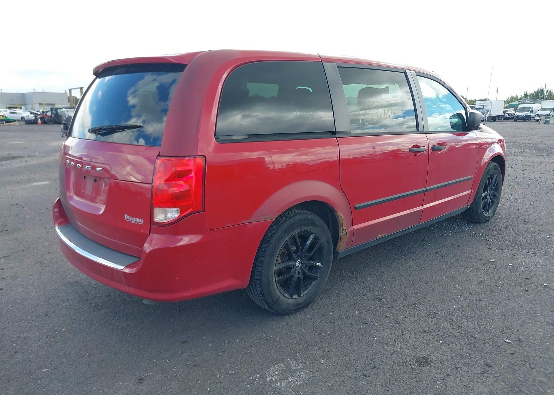 2013 DODGE GRAND CARAVAN SE