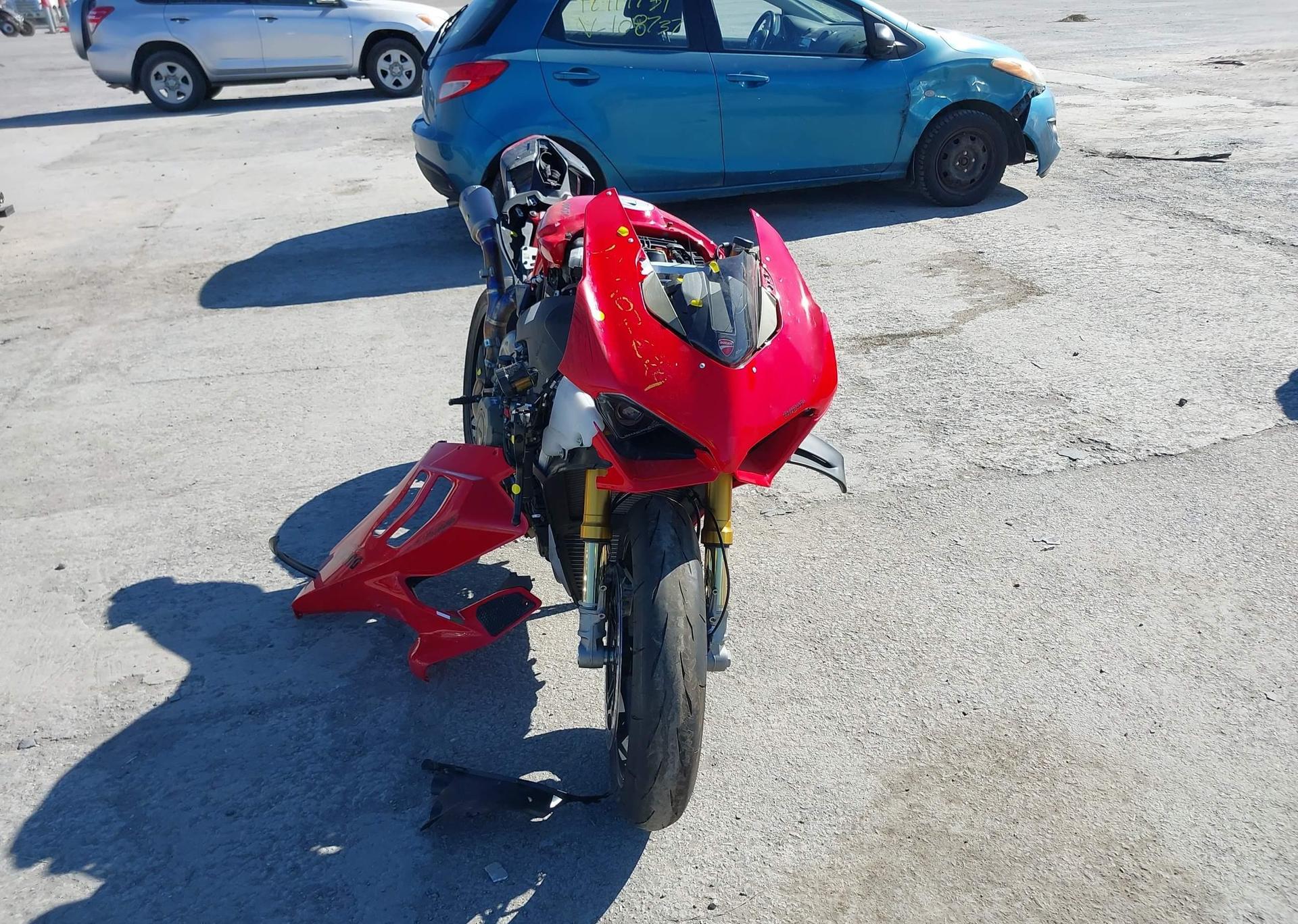 2024 DUCATI PANIGALE V4S