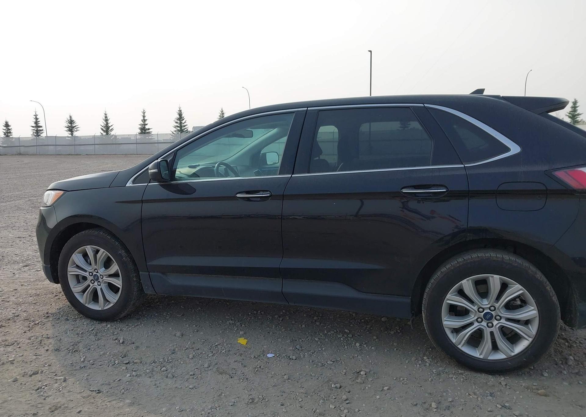 2022 FORD EDGE TITANIUM