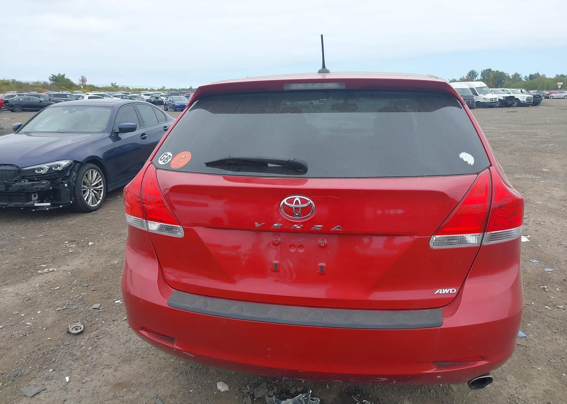 2011 TOYOTA VENZA