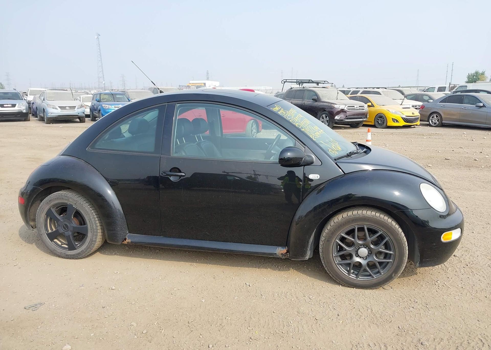2002 VOLKSWAGEN NEW BEETLE GLS