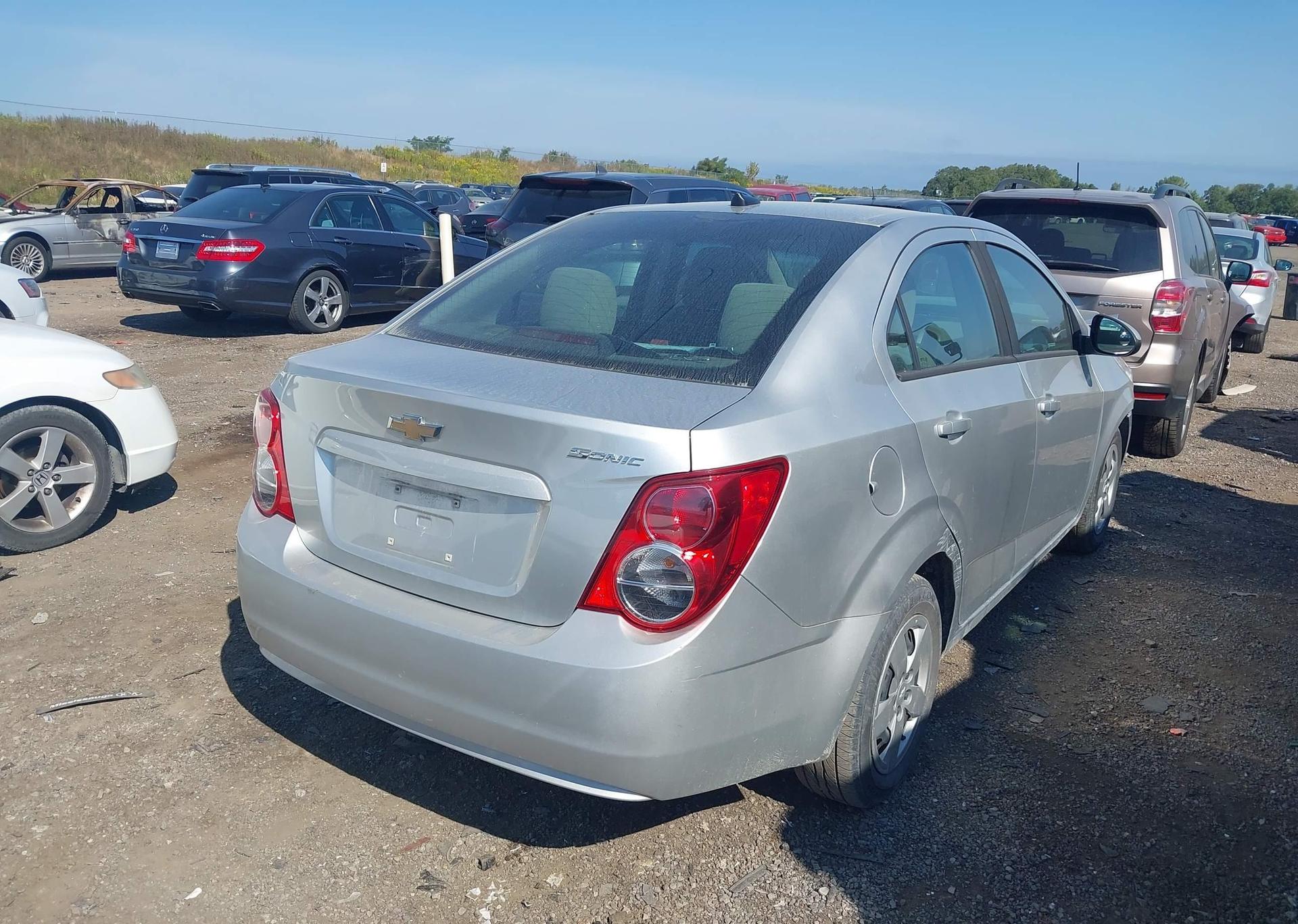 2014 CHEVROLET SONIC LS AUTO
