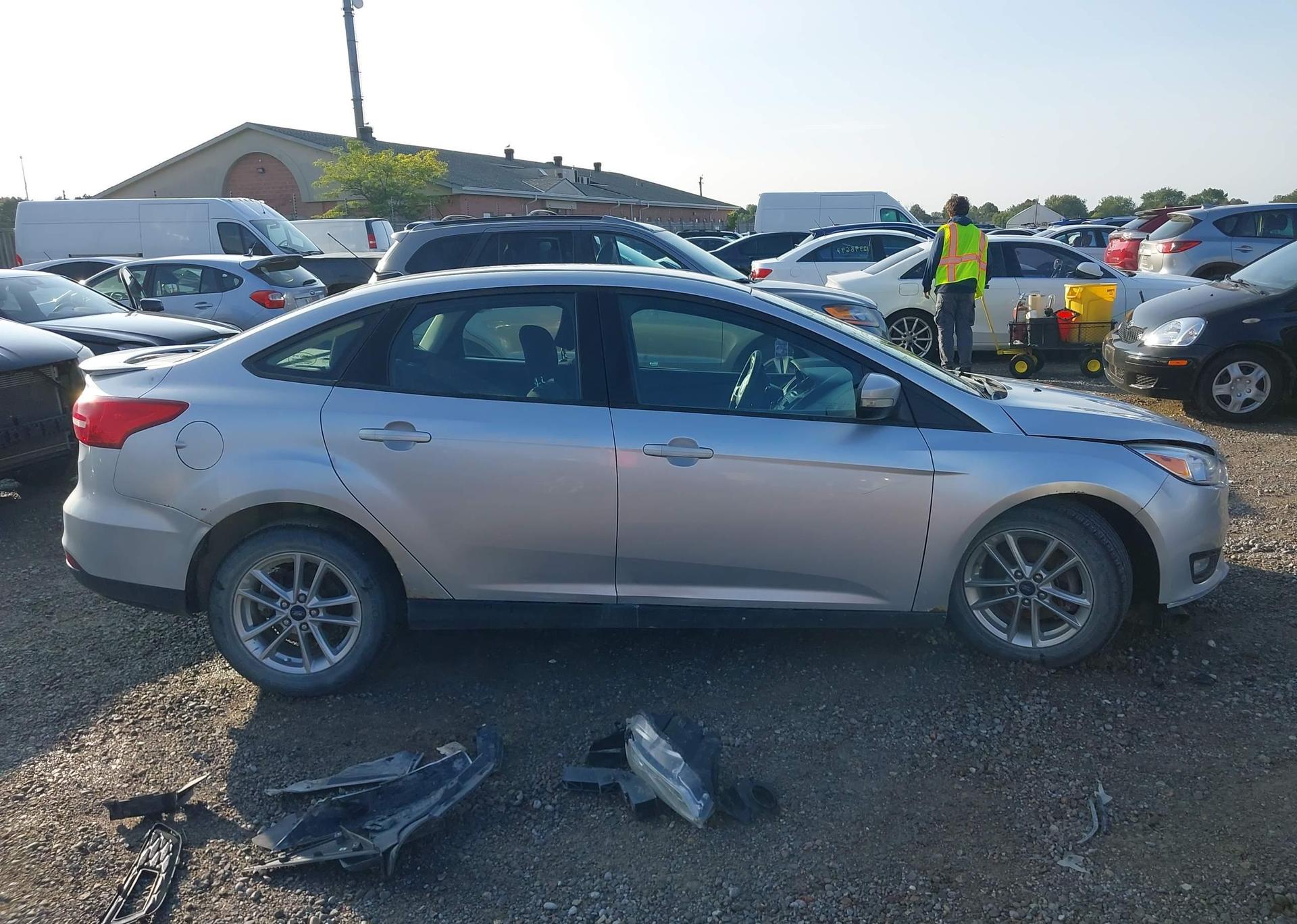 2017 FORD FOCUS SE