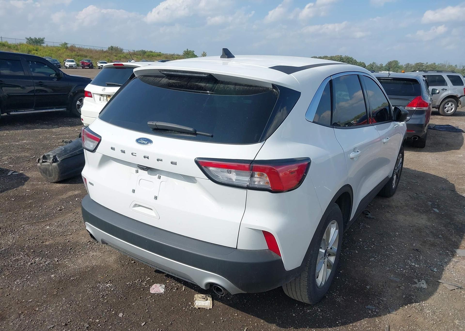 2022 FORD ESCAPE SE