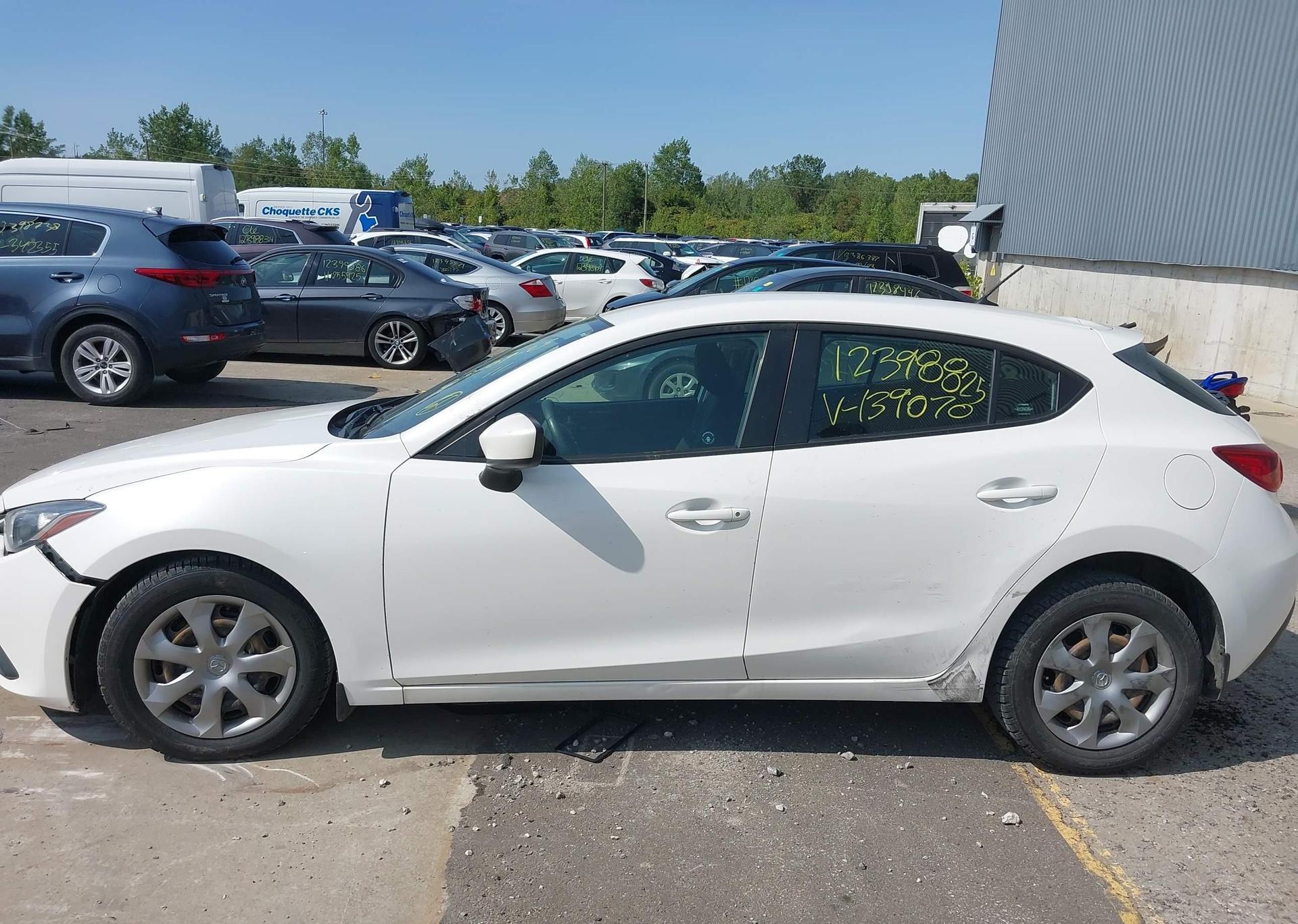 2015 MAZDA MAZDA3