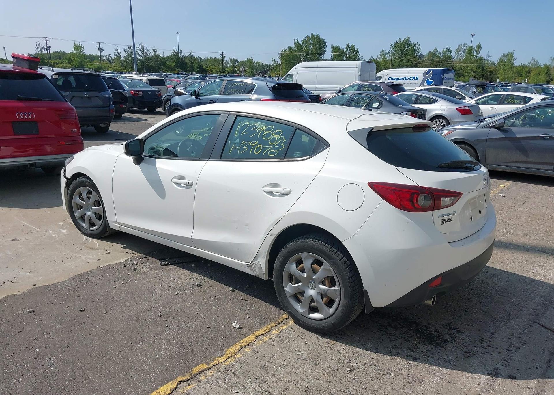 2015 MAZDA MAZDA3