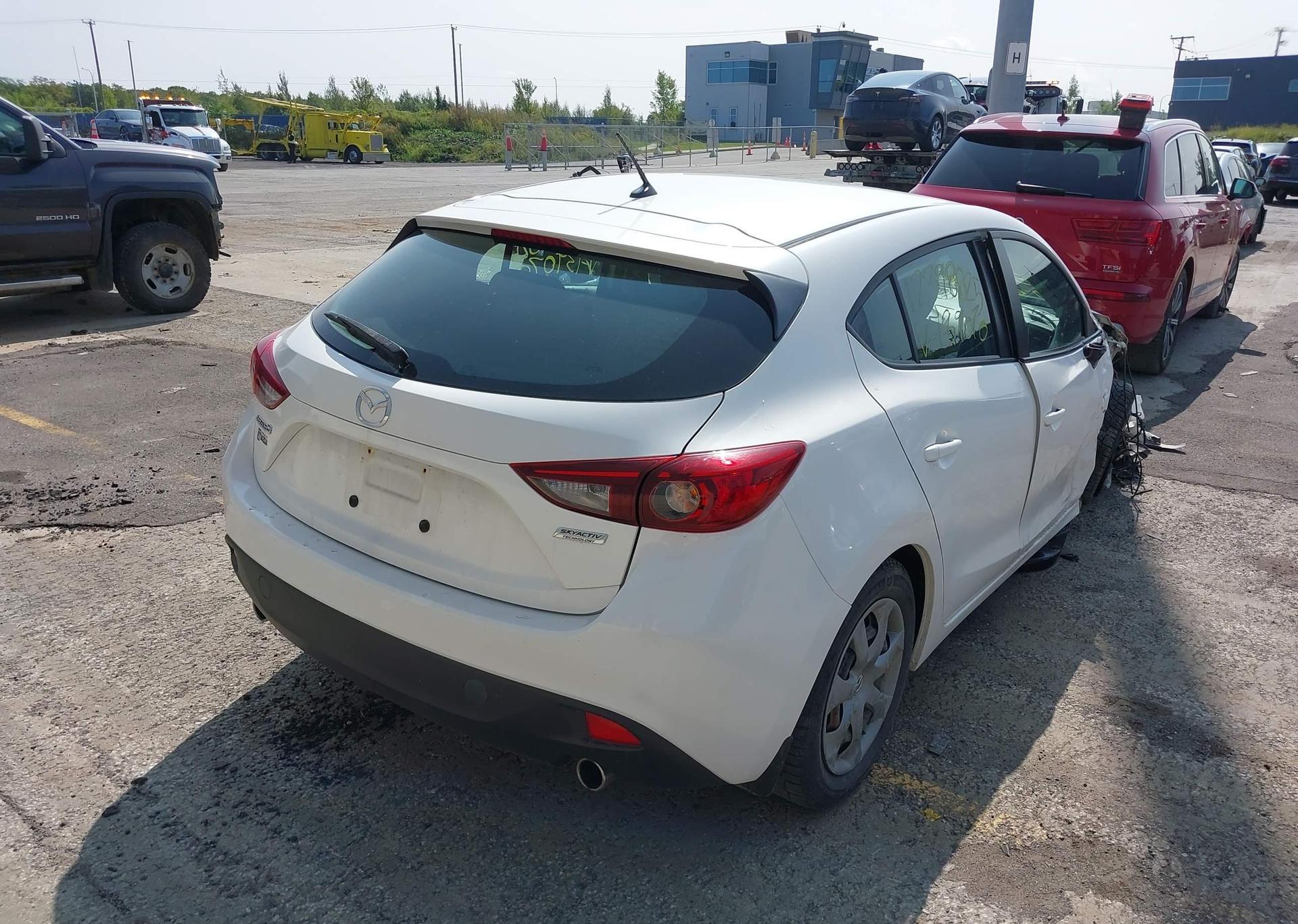 2015 MAZDA MAZDA3