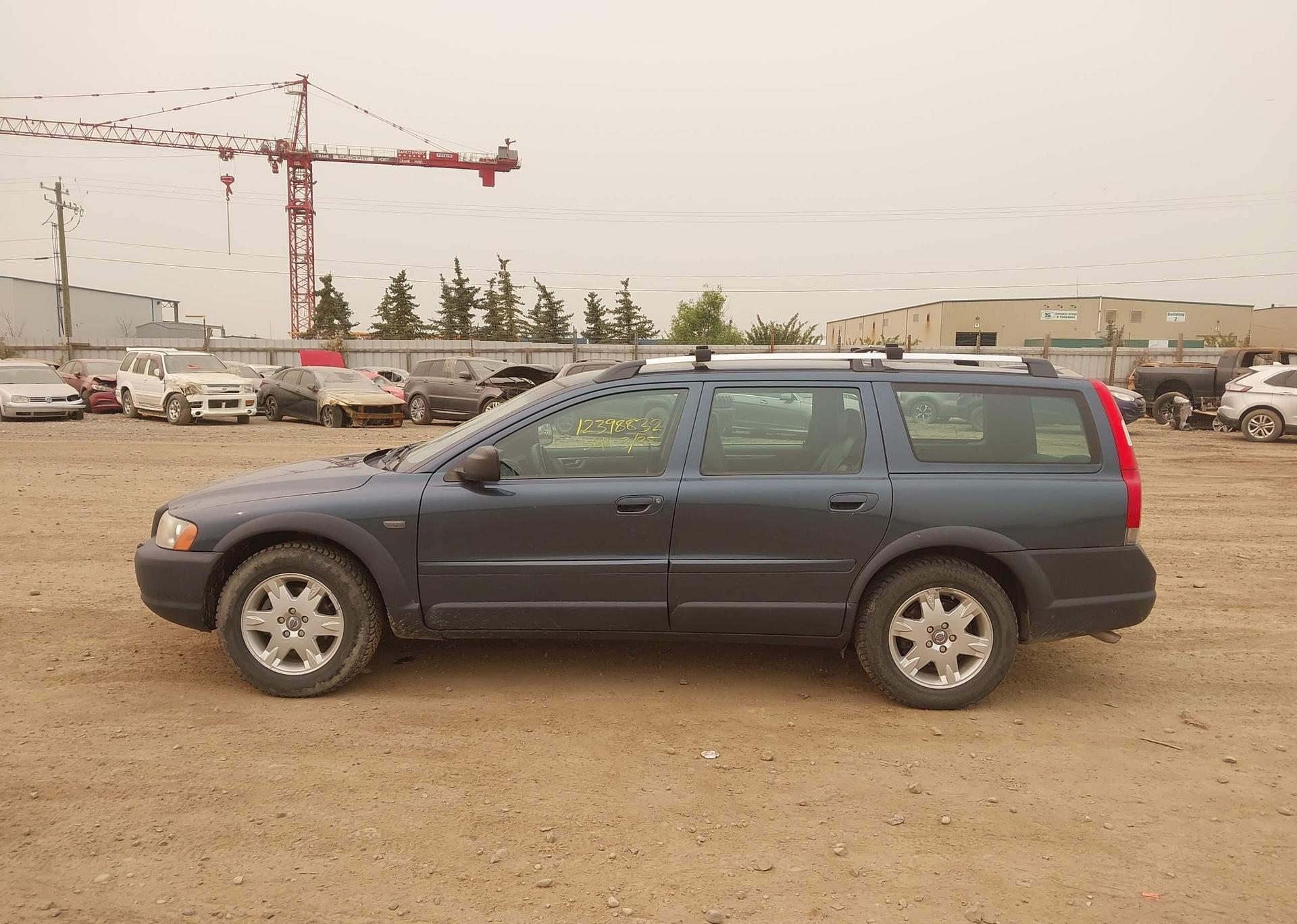 2006 VOLVO XC70 2.5T