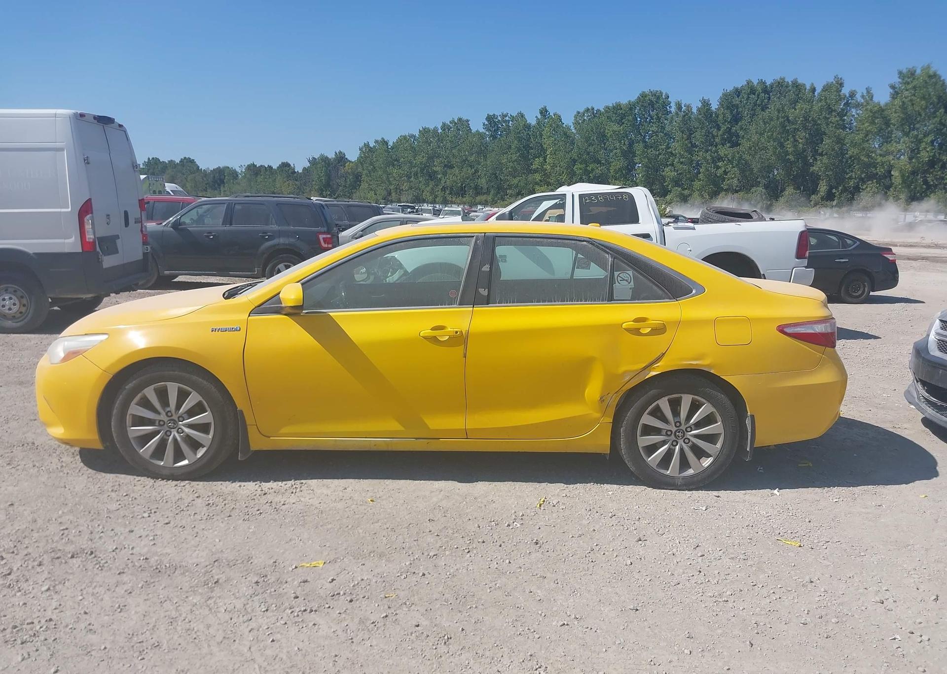 2017 TOYOTA CAMRY HYBRID XLE