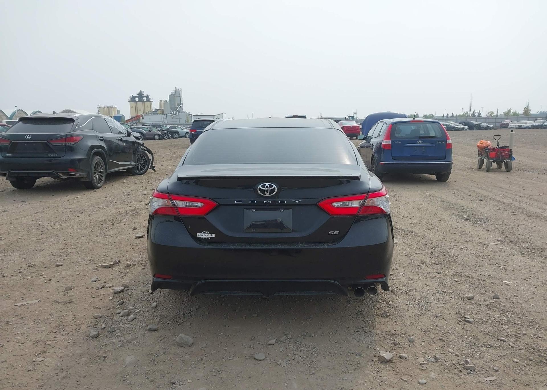 2018 TOYOTA CAMRY SE