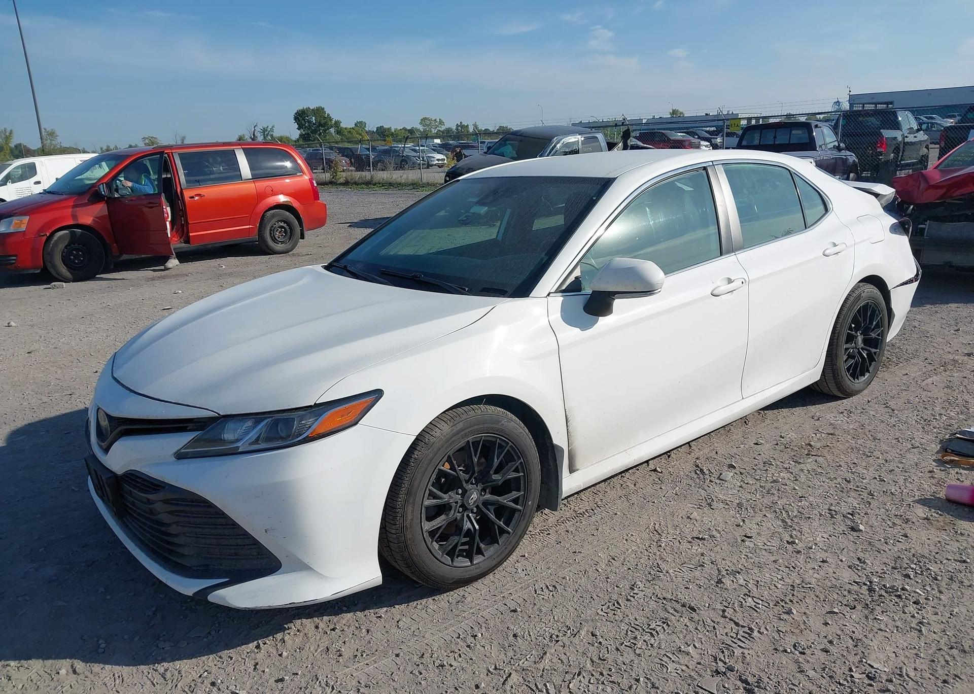 2019 TOYOTA CAMRY LE