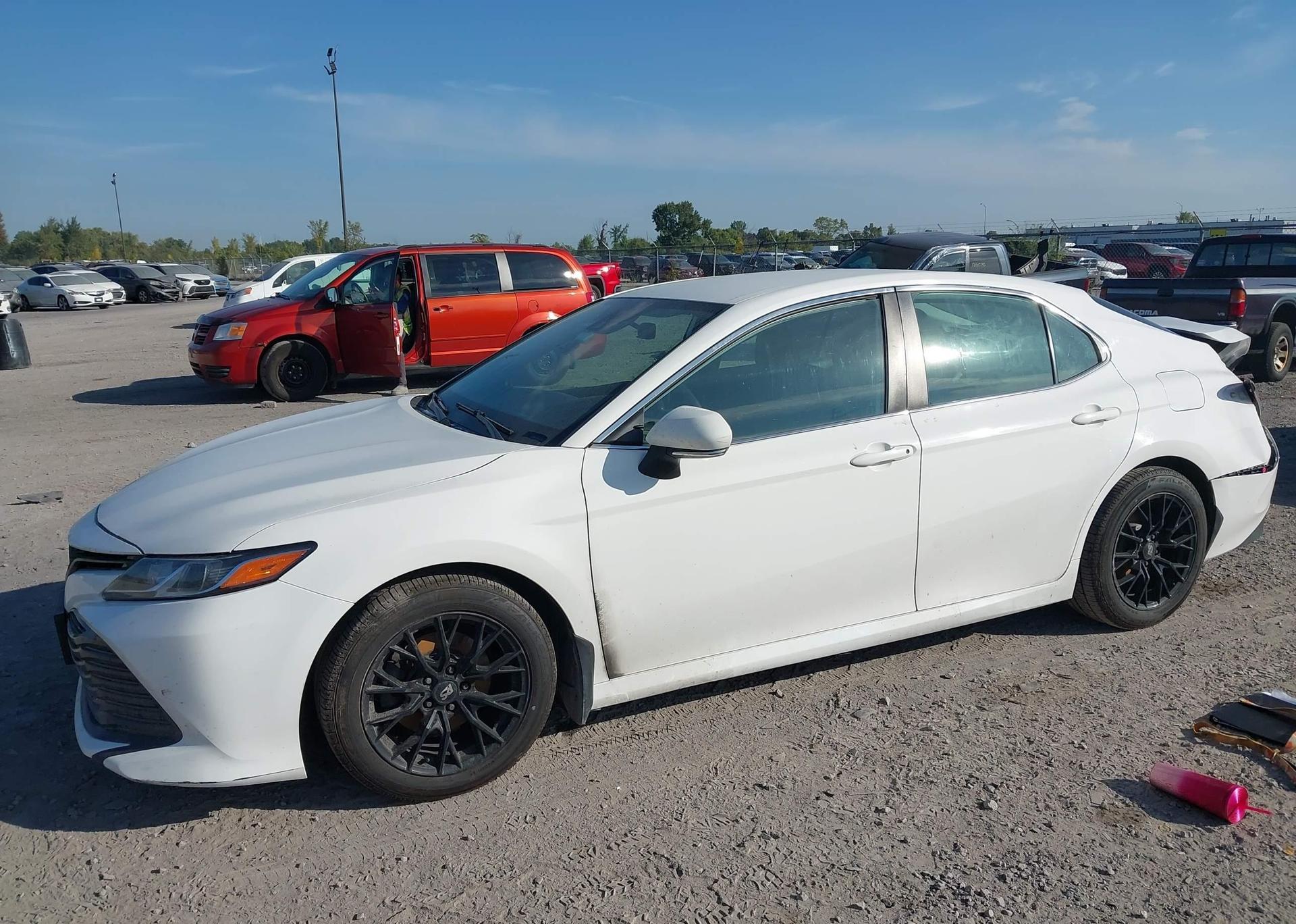 2019 TOYOTA CAMRY LE