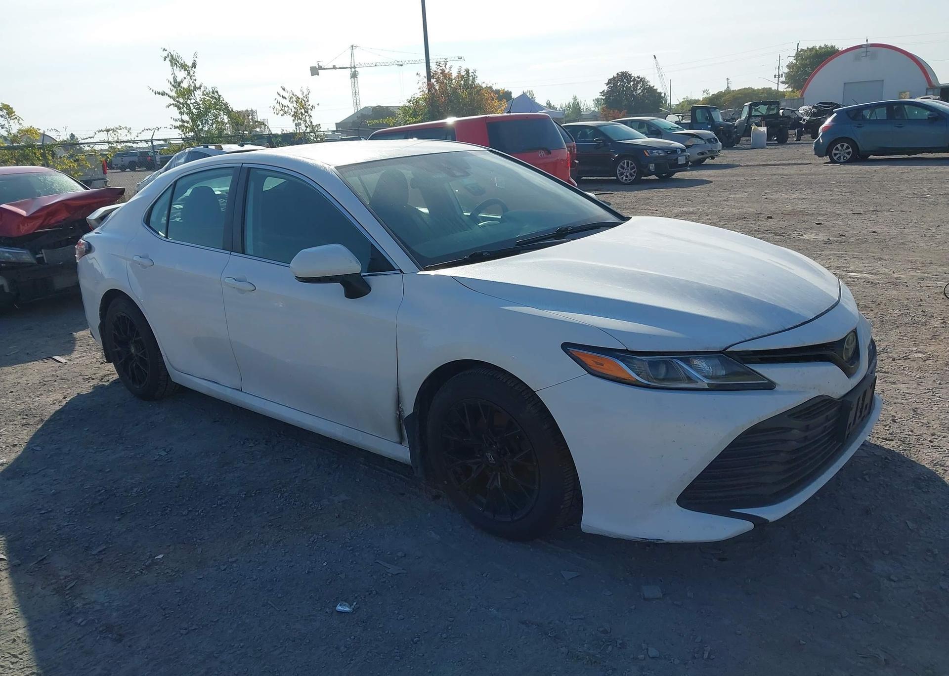 2019 TOYOTA CAMRY LE