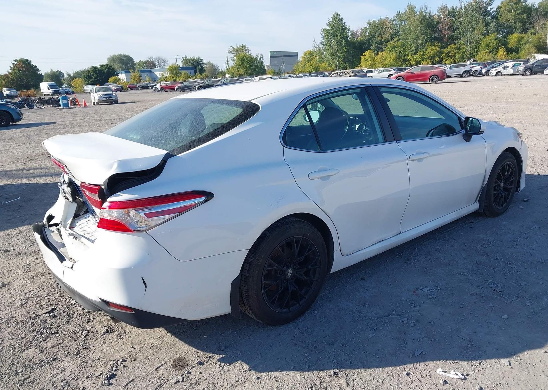 2019 TOYOTA CAMRY LE