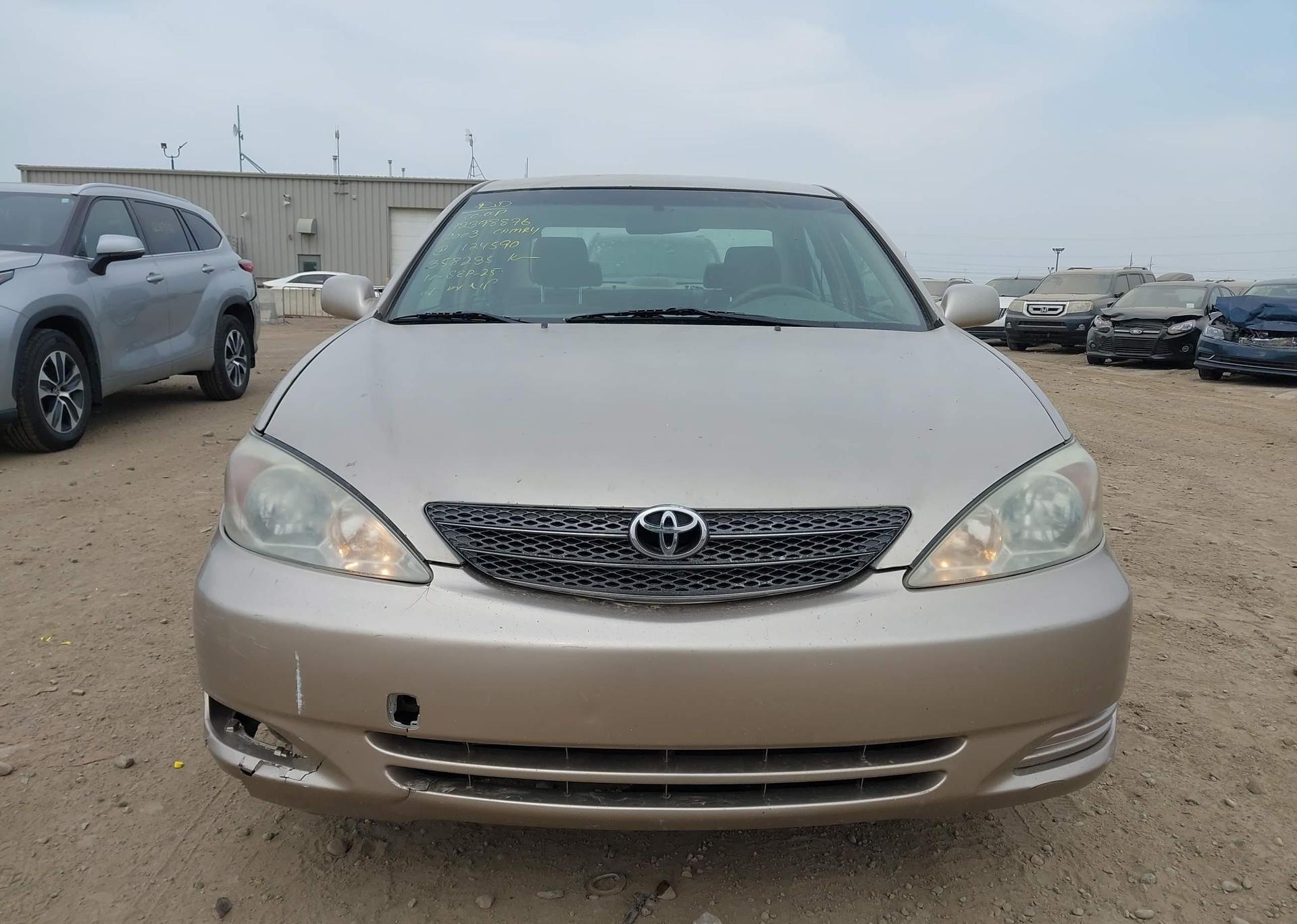 2003 TOYOTA CAMRY LE V6