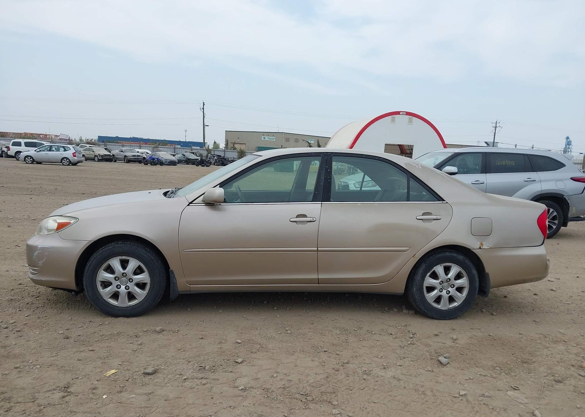 2003 TOYOTA CAMRY LE V6