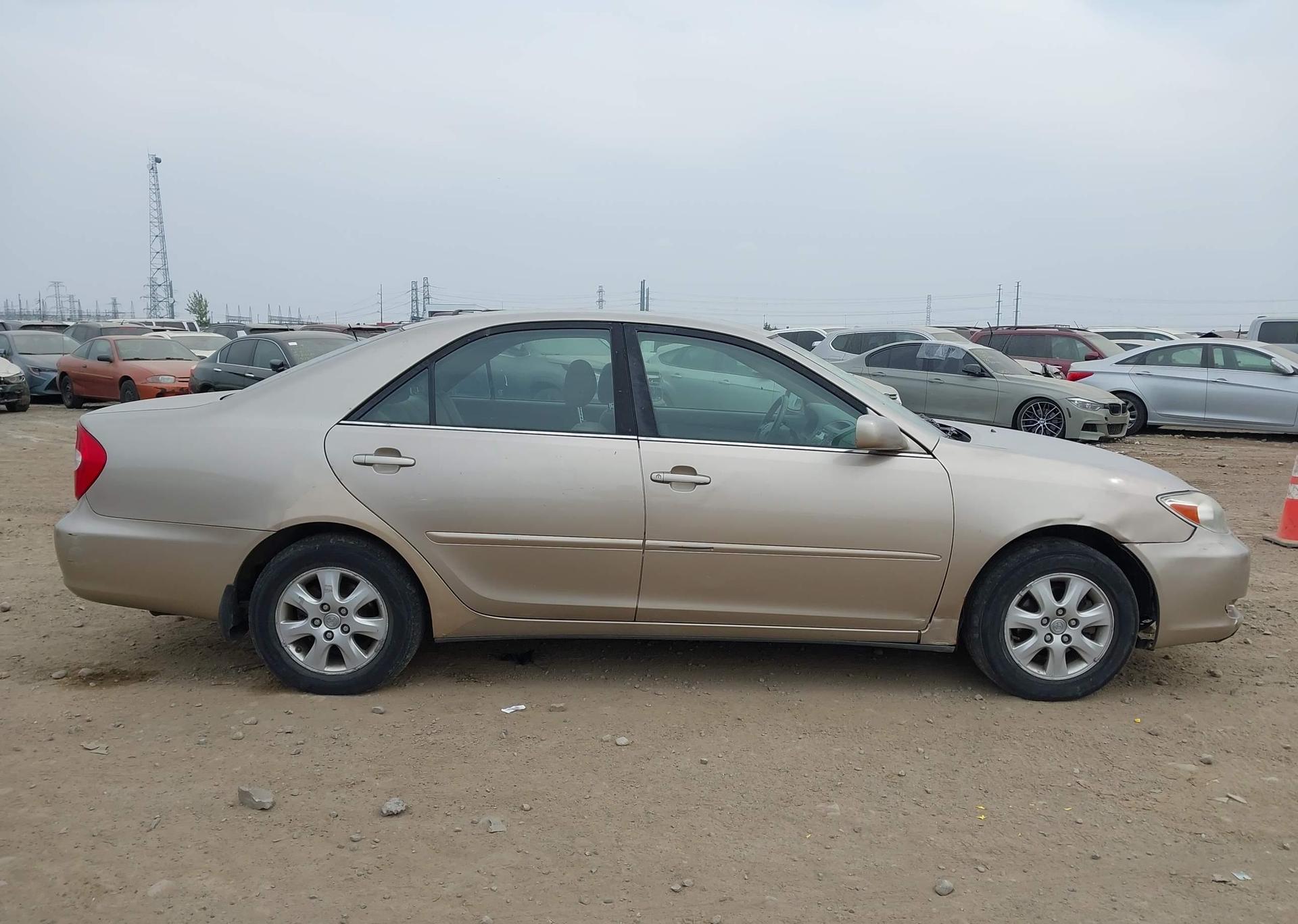 2003 TOYOTA CAMRY LE V6