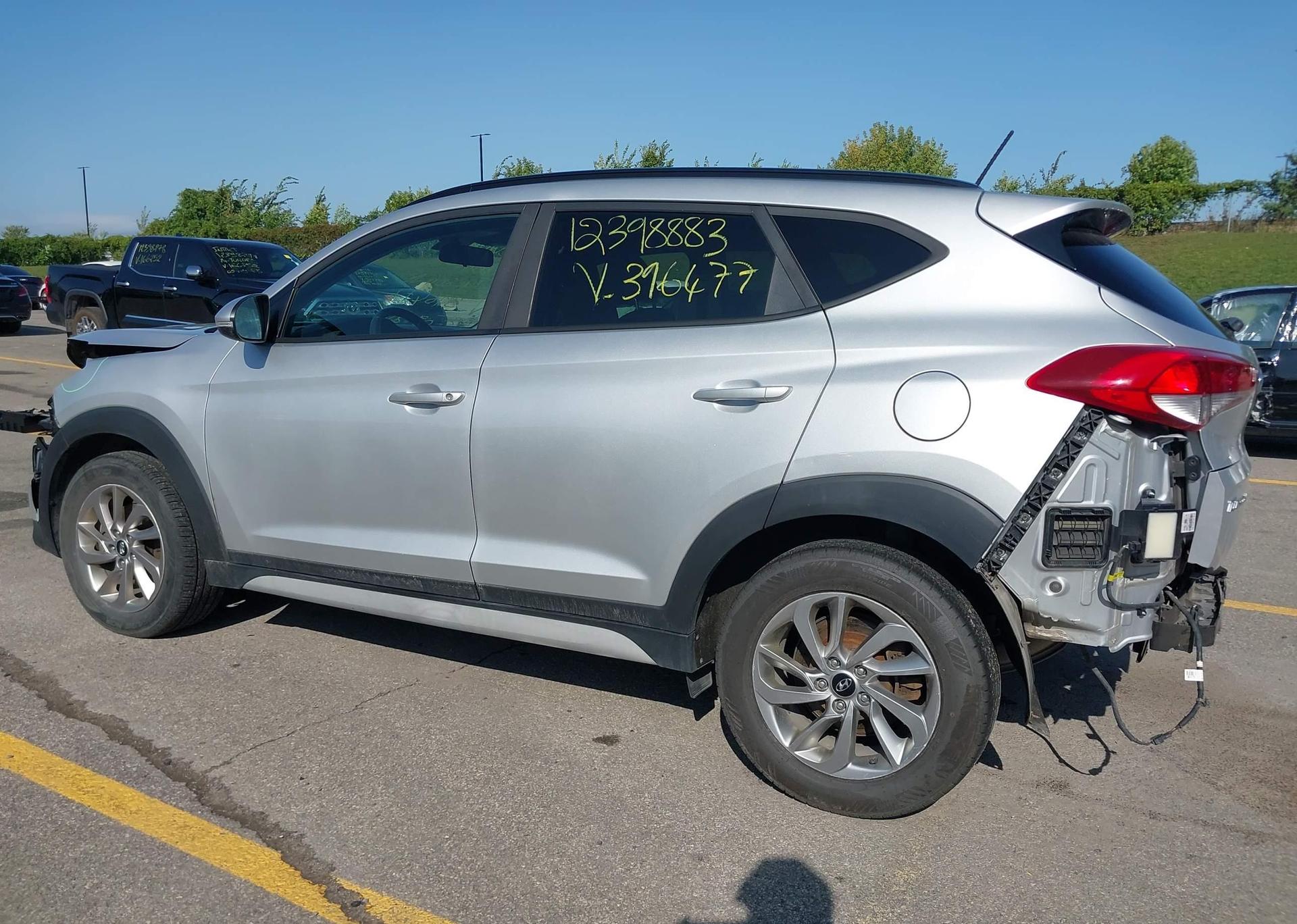 2017 HYUNDAI TUCSON SE
