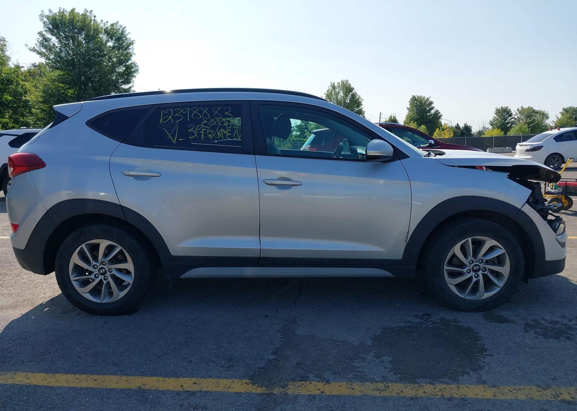 2017 HYUNDAI TUCSON SE