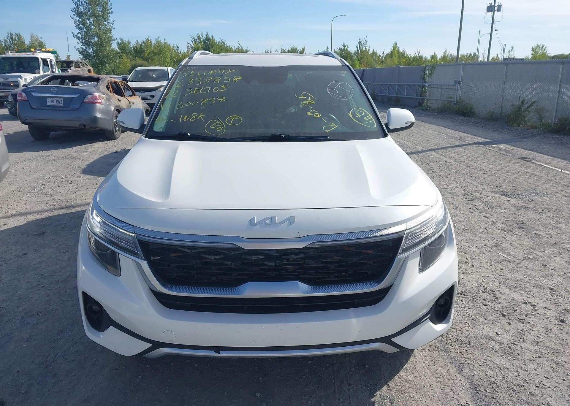 2022 KIA SELTOS EX