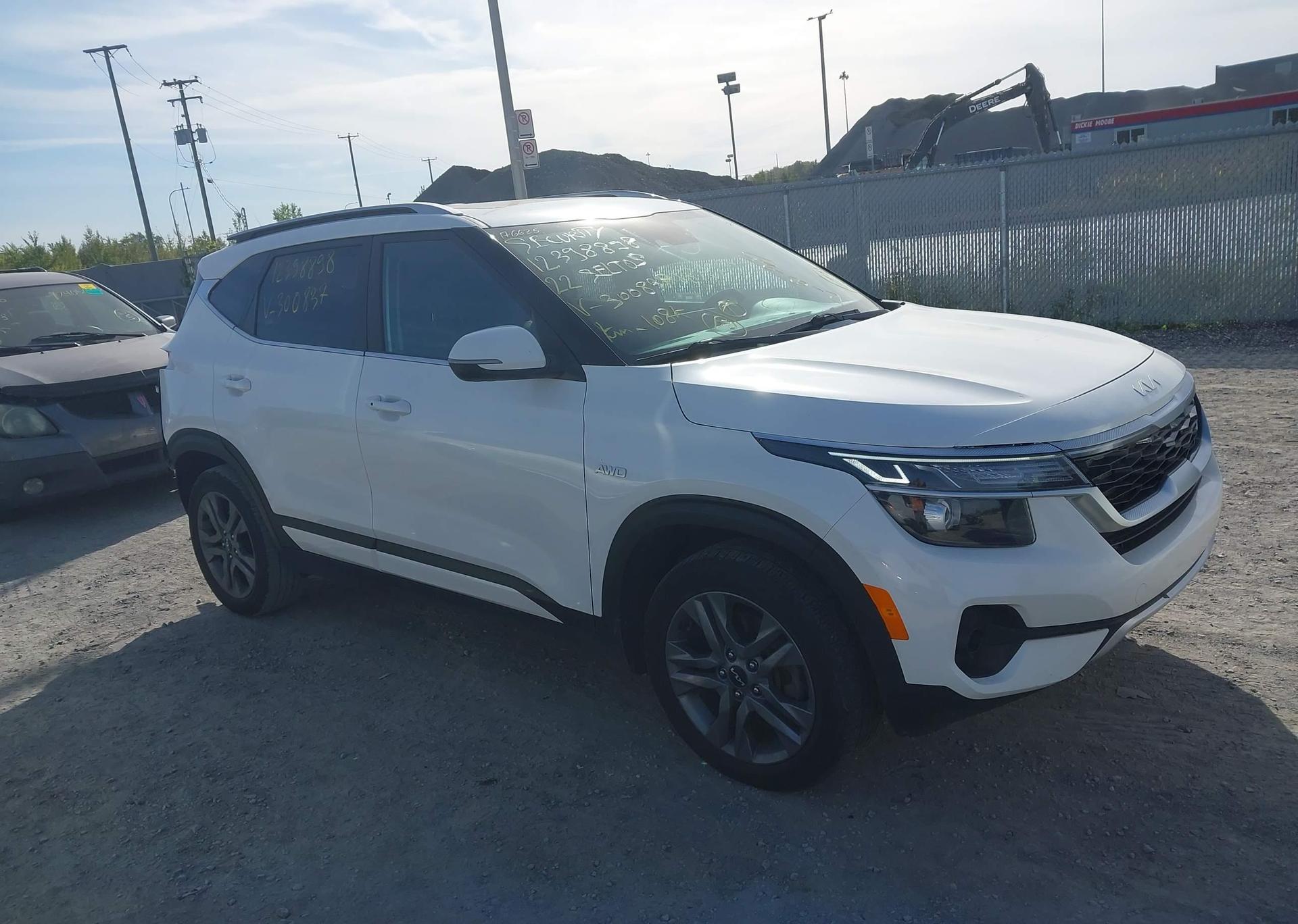 2022 KIA SELTOS EX