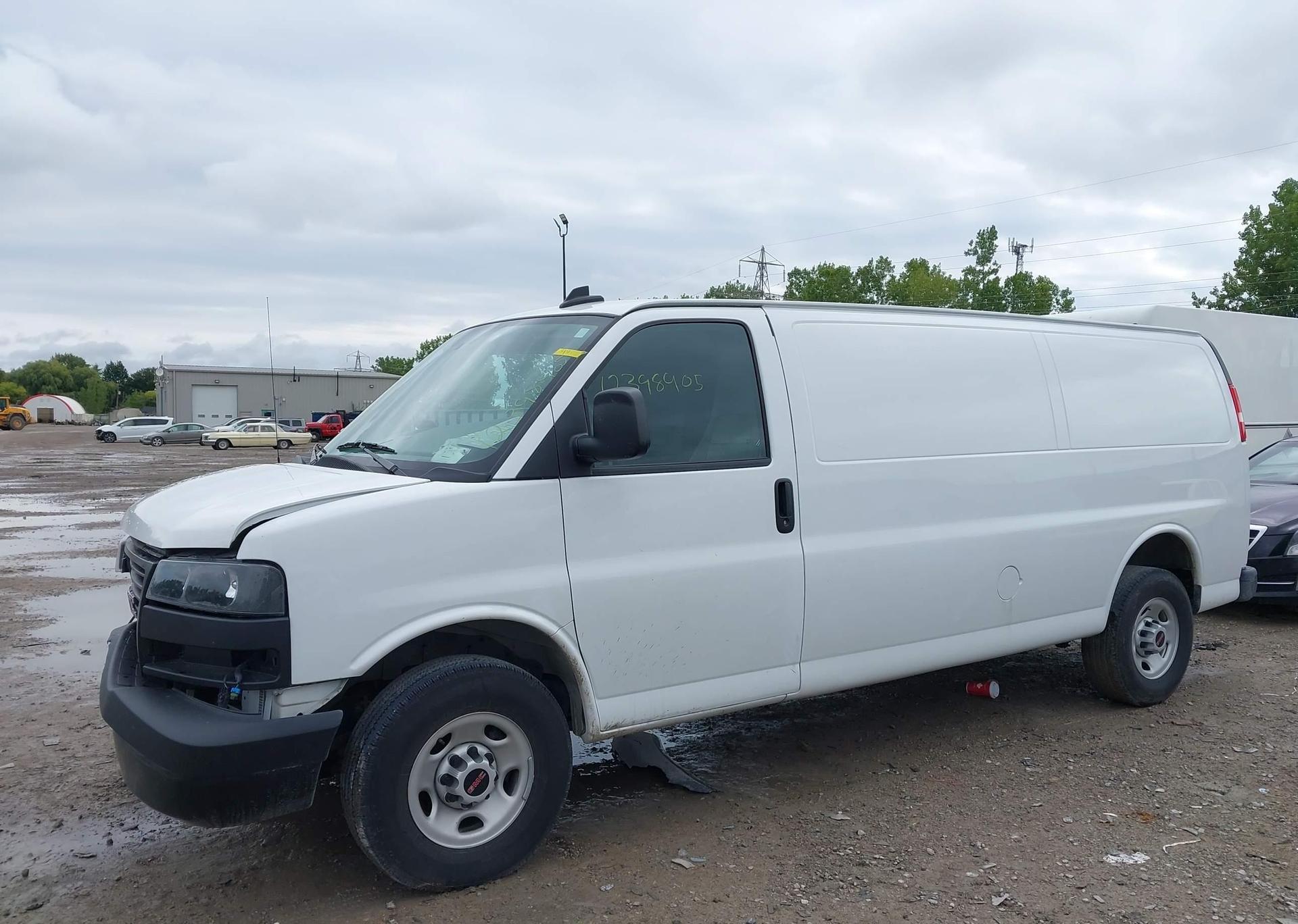 2024 GMC SAVANA G2500