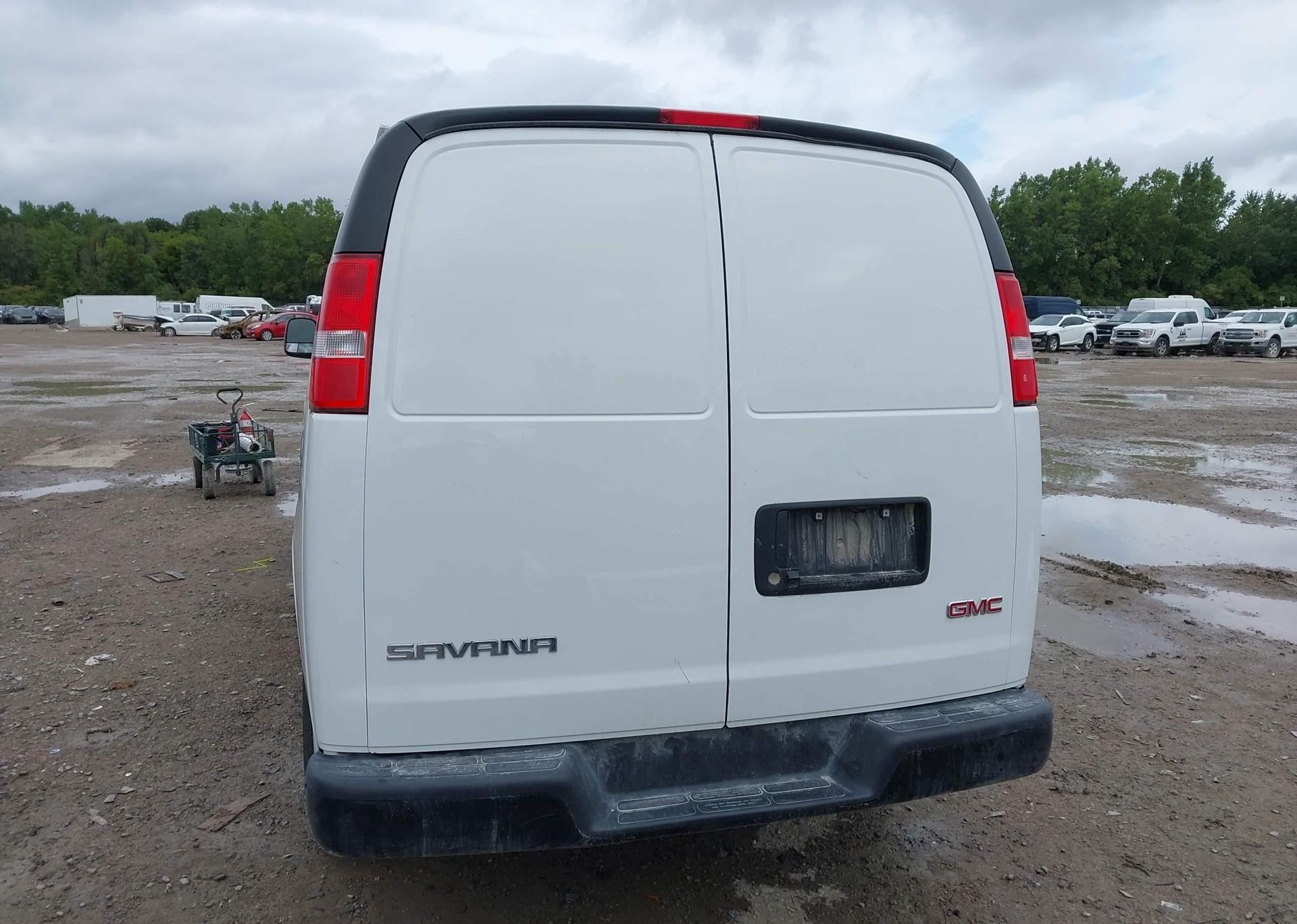 2024 GMC SAVANA G2500