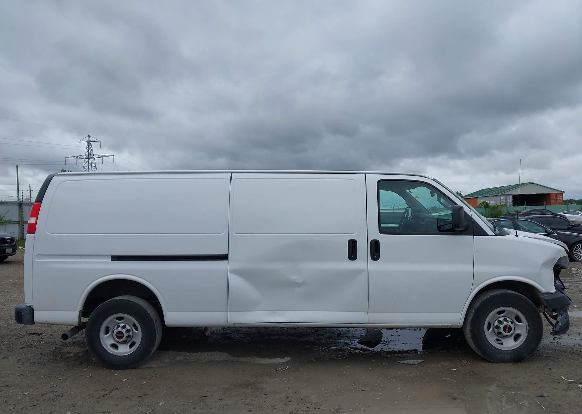 2024 GMC SAVANA G2500