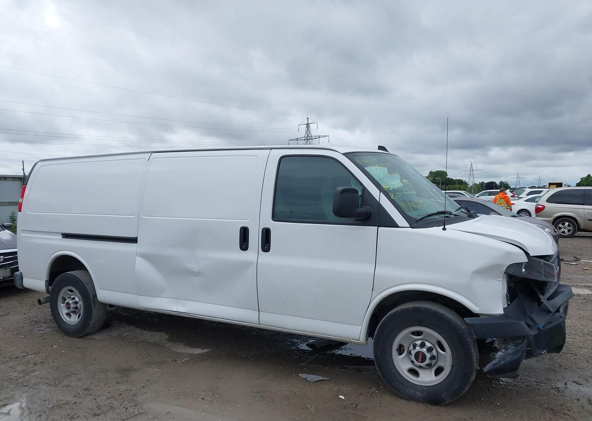 2024 GMC SAVANA G2500