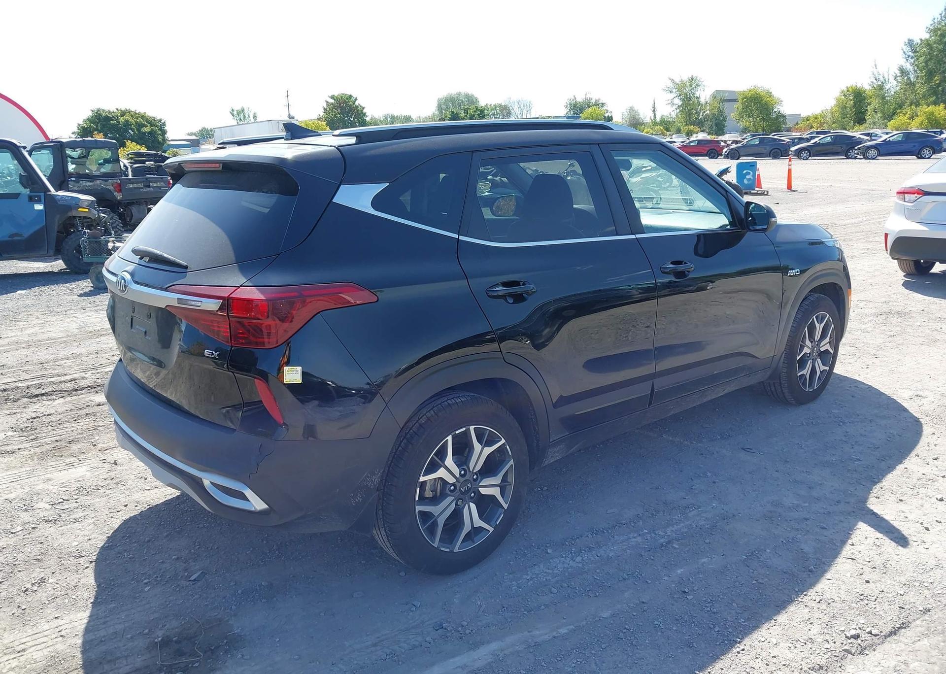 2021 KIA SELTOS EX