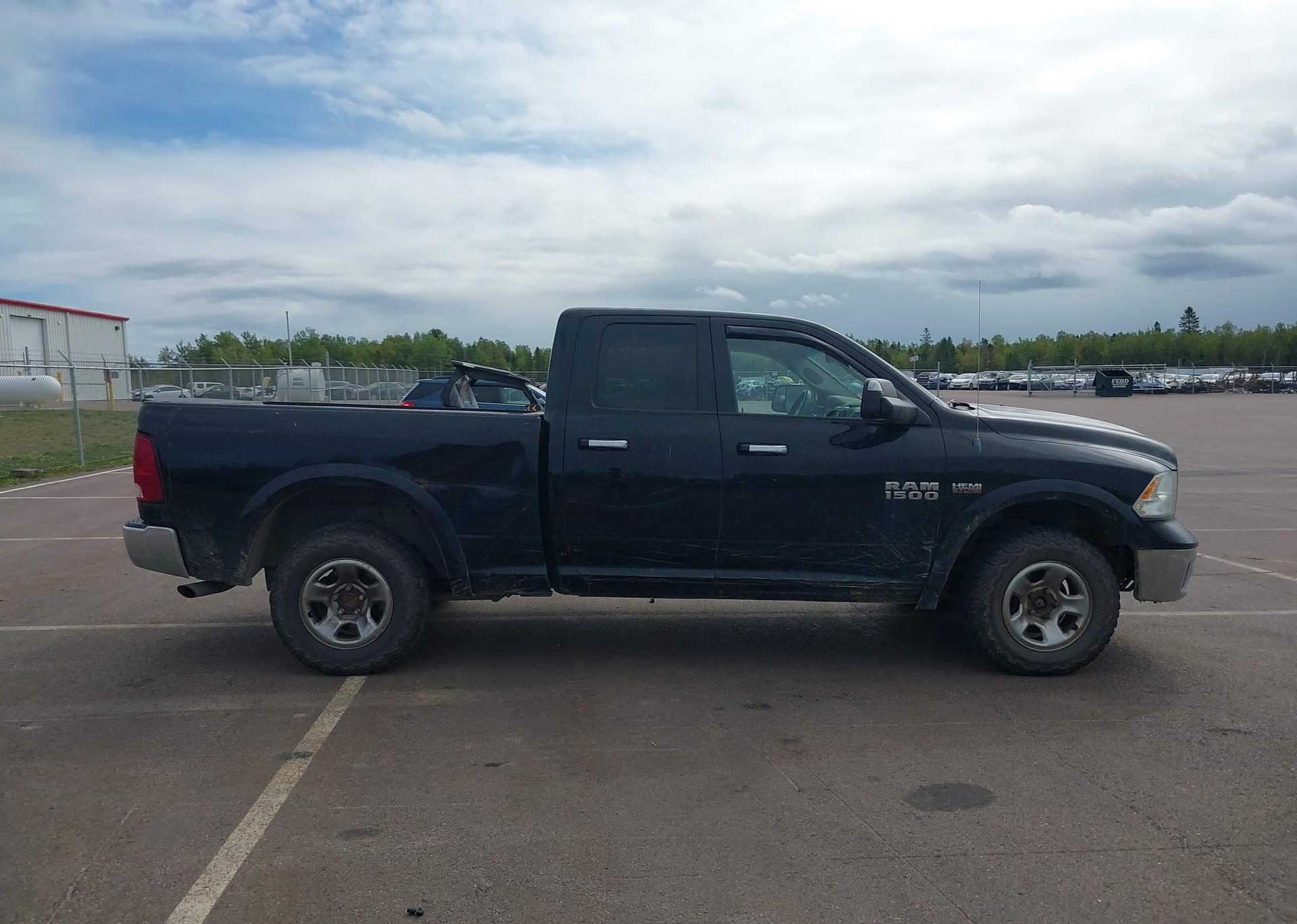 2013 RAM 1500 SLT