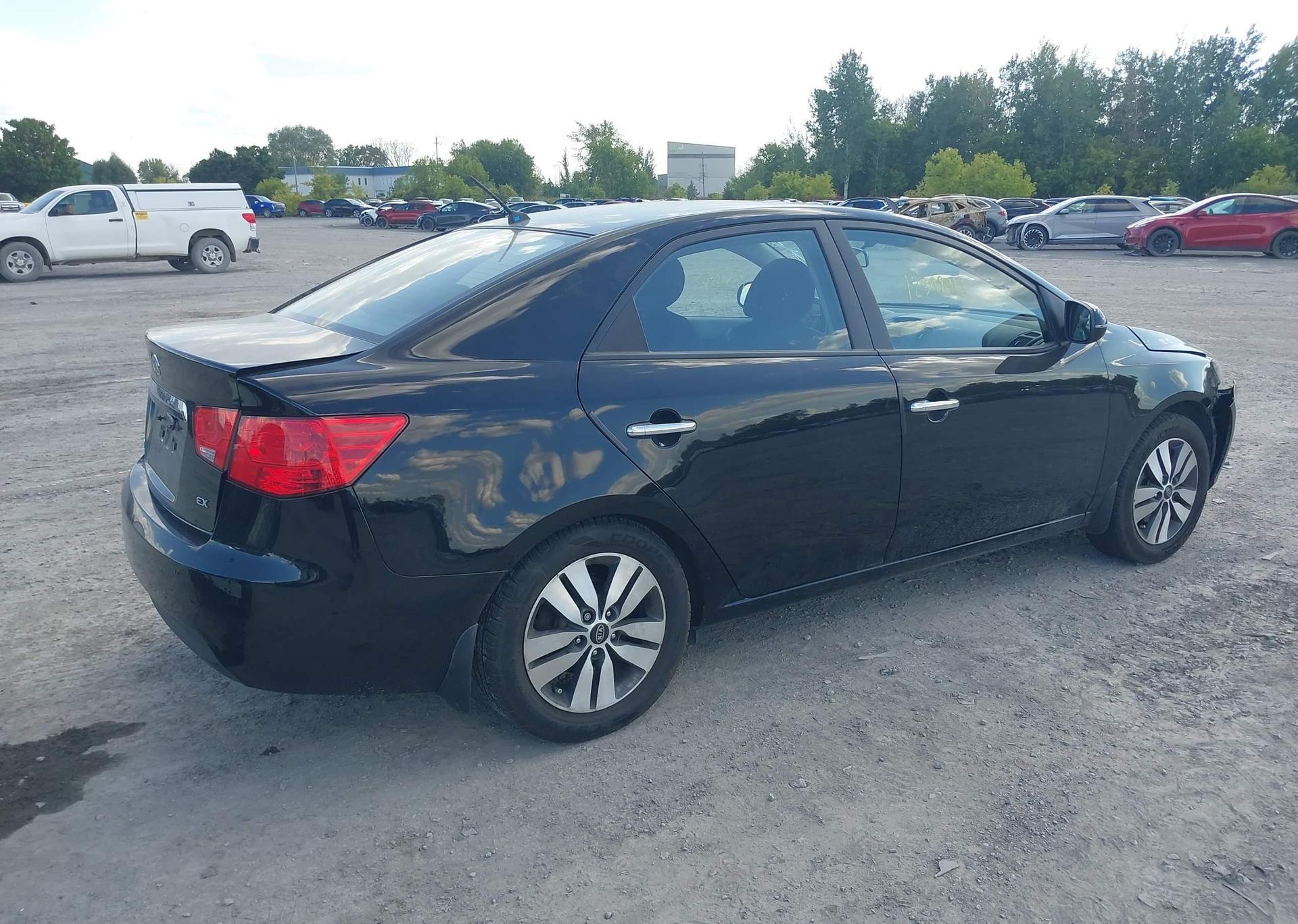 2013 KIA FORTE