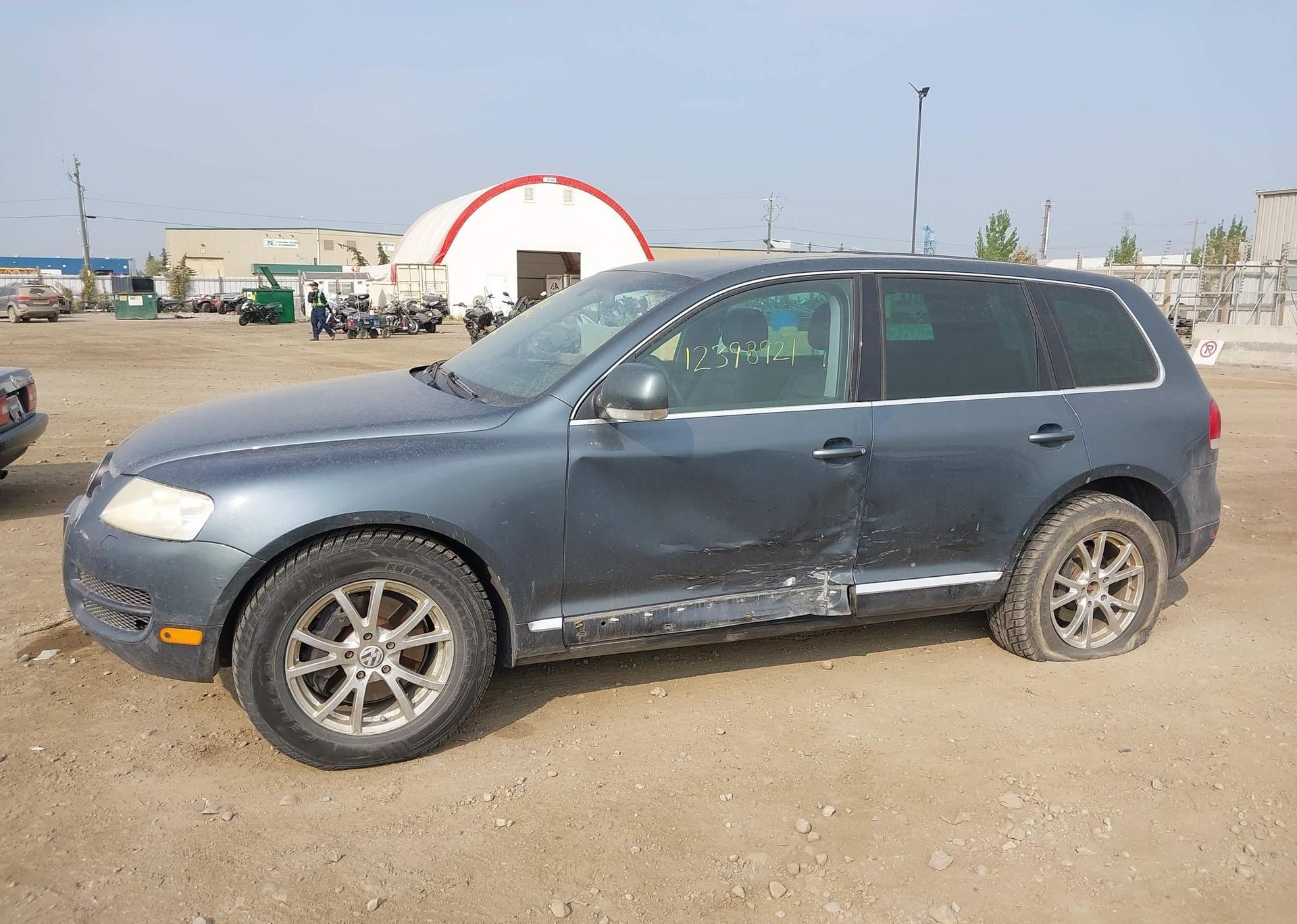 2004 VOLKSWAGEN TOUAREG 3.2
