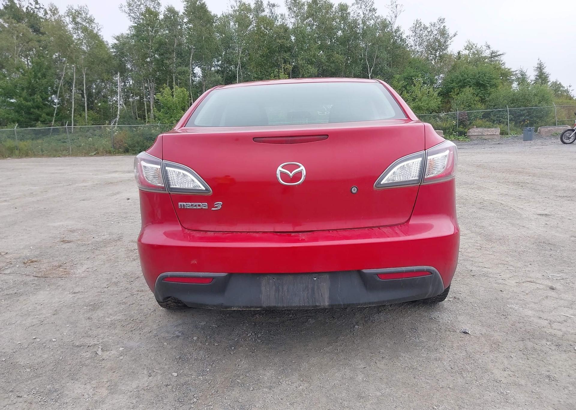 2010 MAZDA 3 I