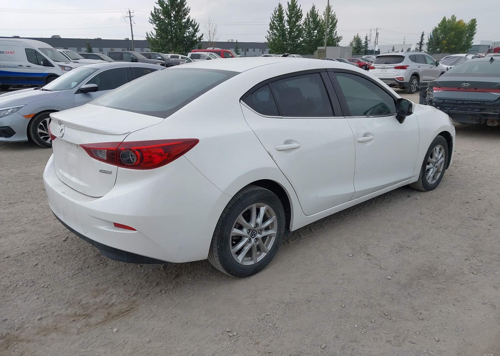 2015 MAZDA 3 TOURING