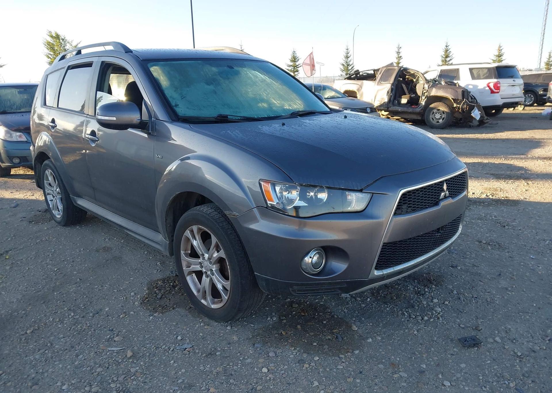2011 MITSUBISHI OUTLANDER SE