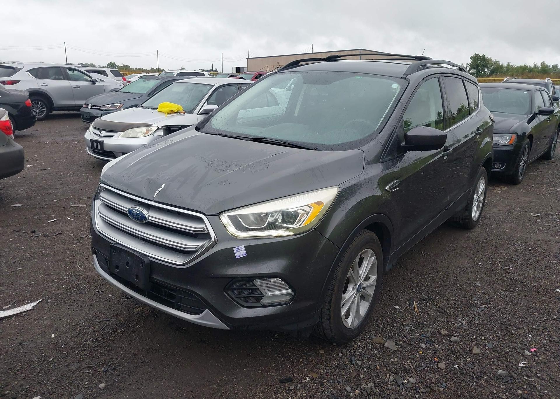 2017 FORD ESCAPE SE