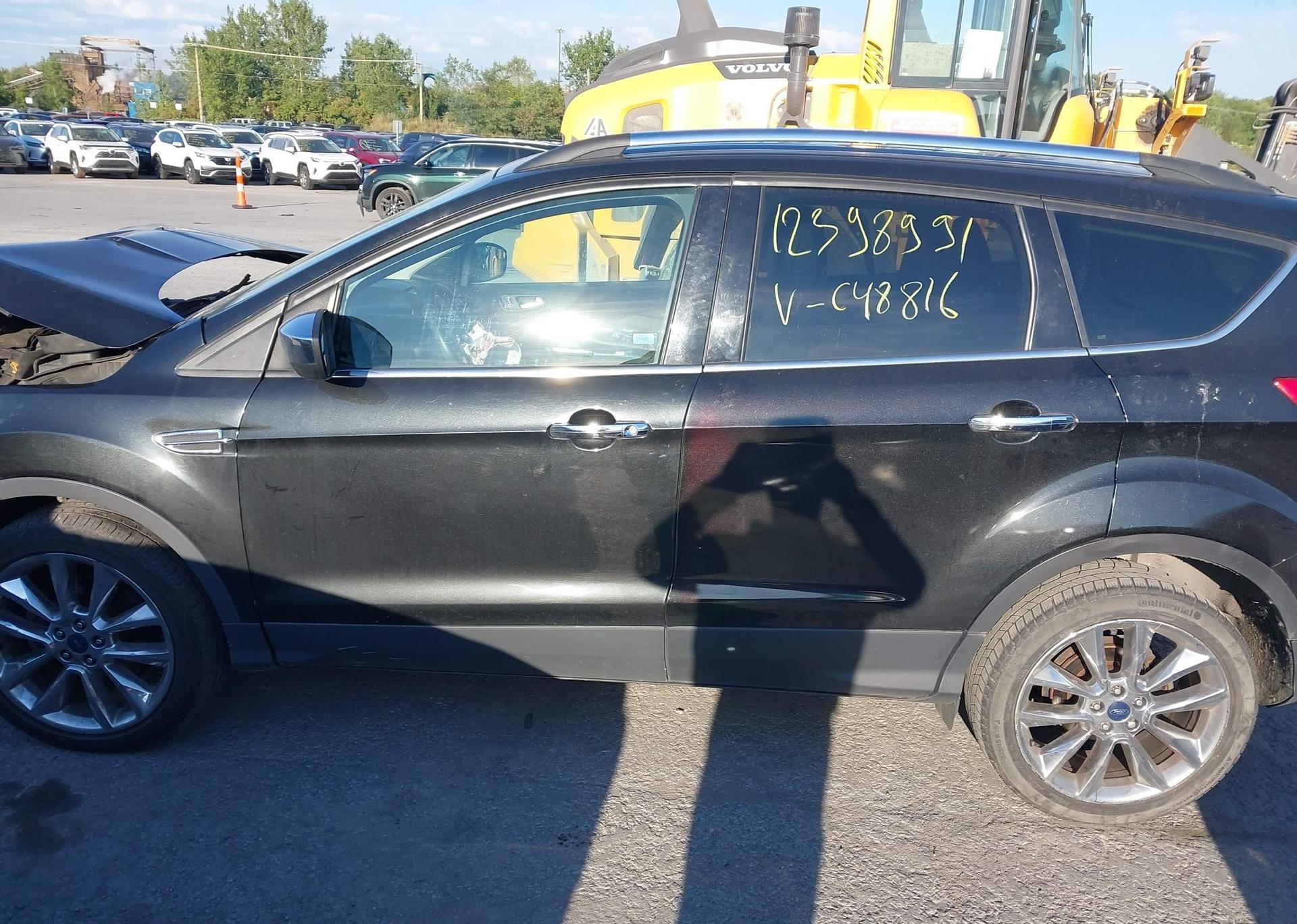 2015 FORD ESCAPE SE