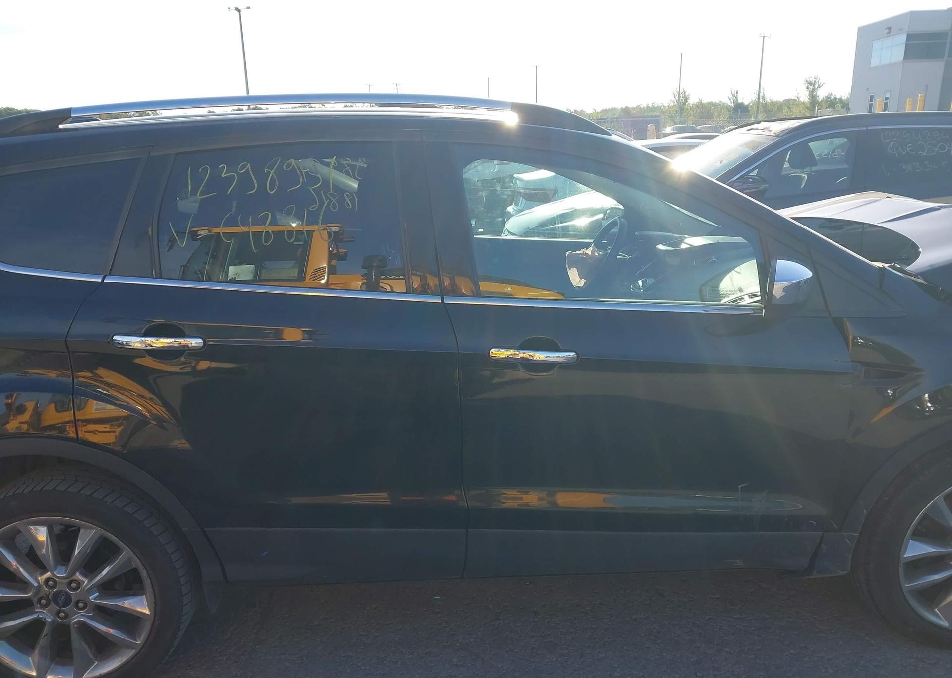 2015 FORD ESCAPE SE
