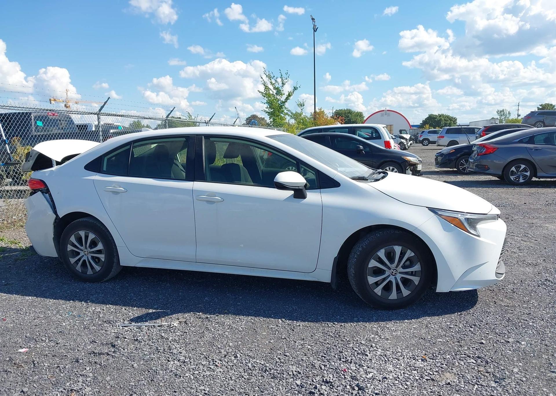 2024 TOYOTA COROLLA LE