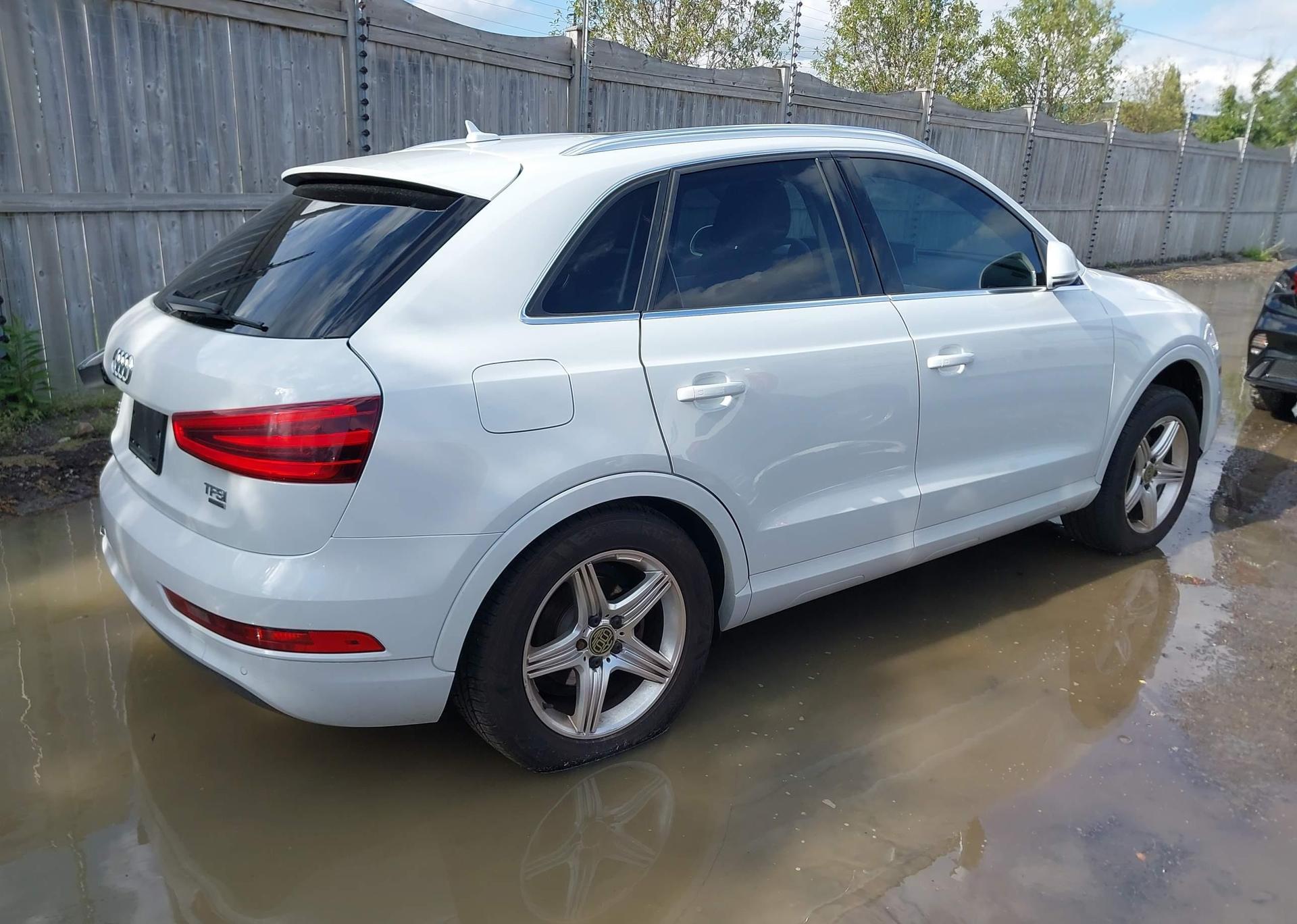 2015 AUDI Q3 2.0T TECHNIK