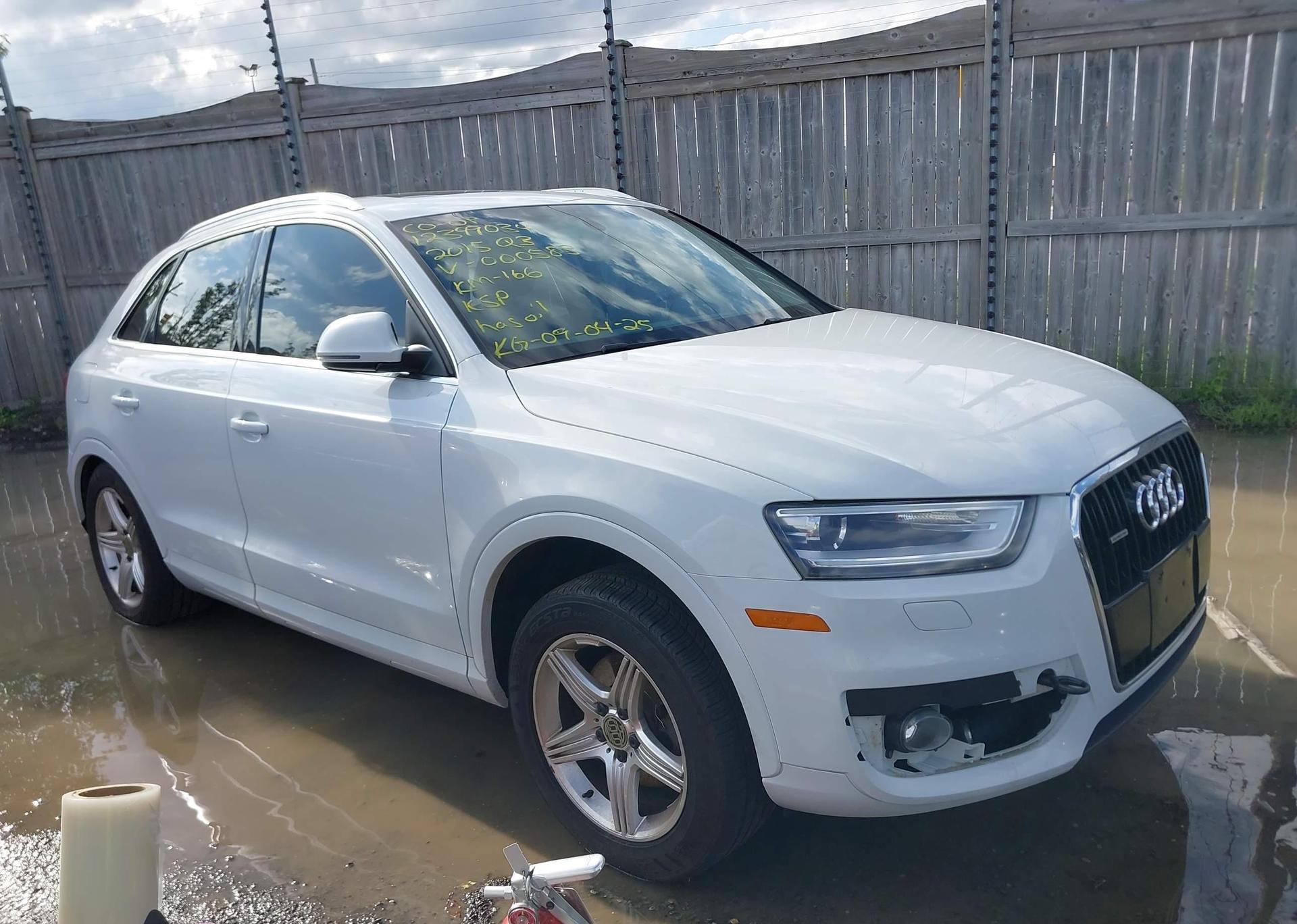 2015 AUDI Q3 2.0T TECHNIK