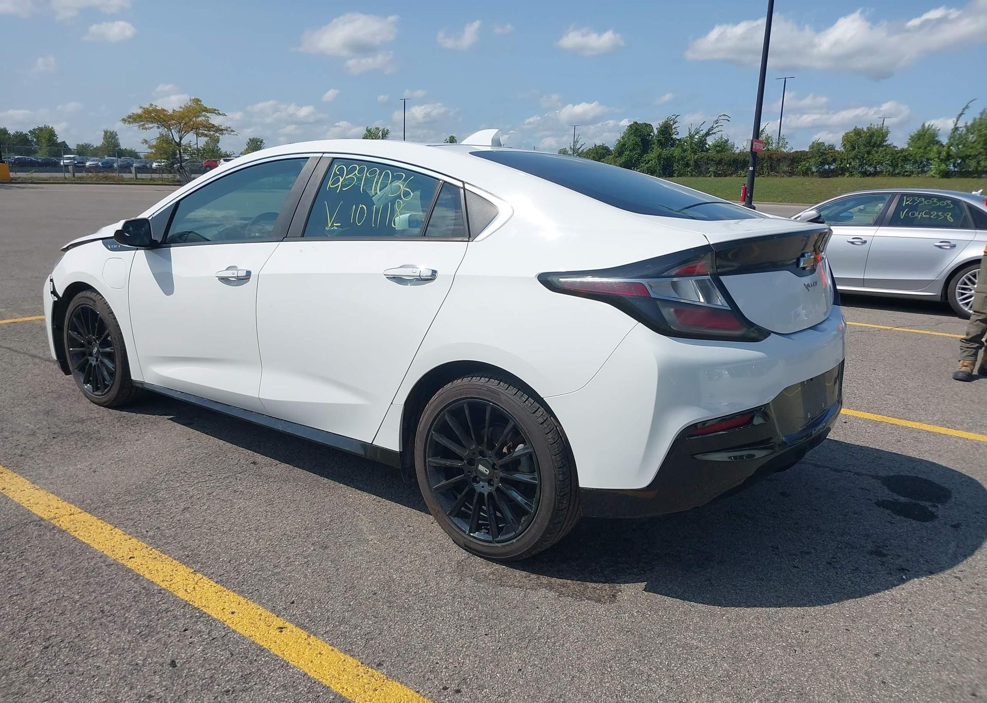 2017 CHEVROLET VOLT LT