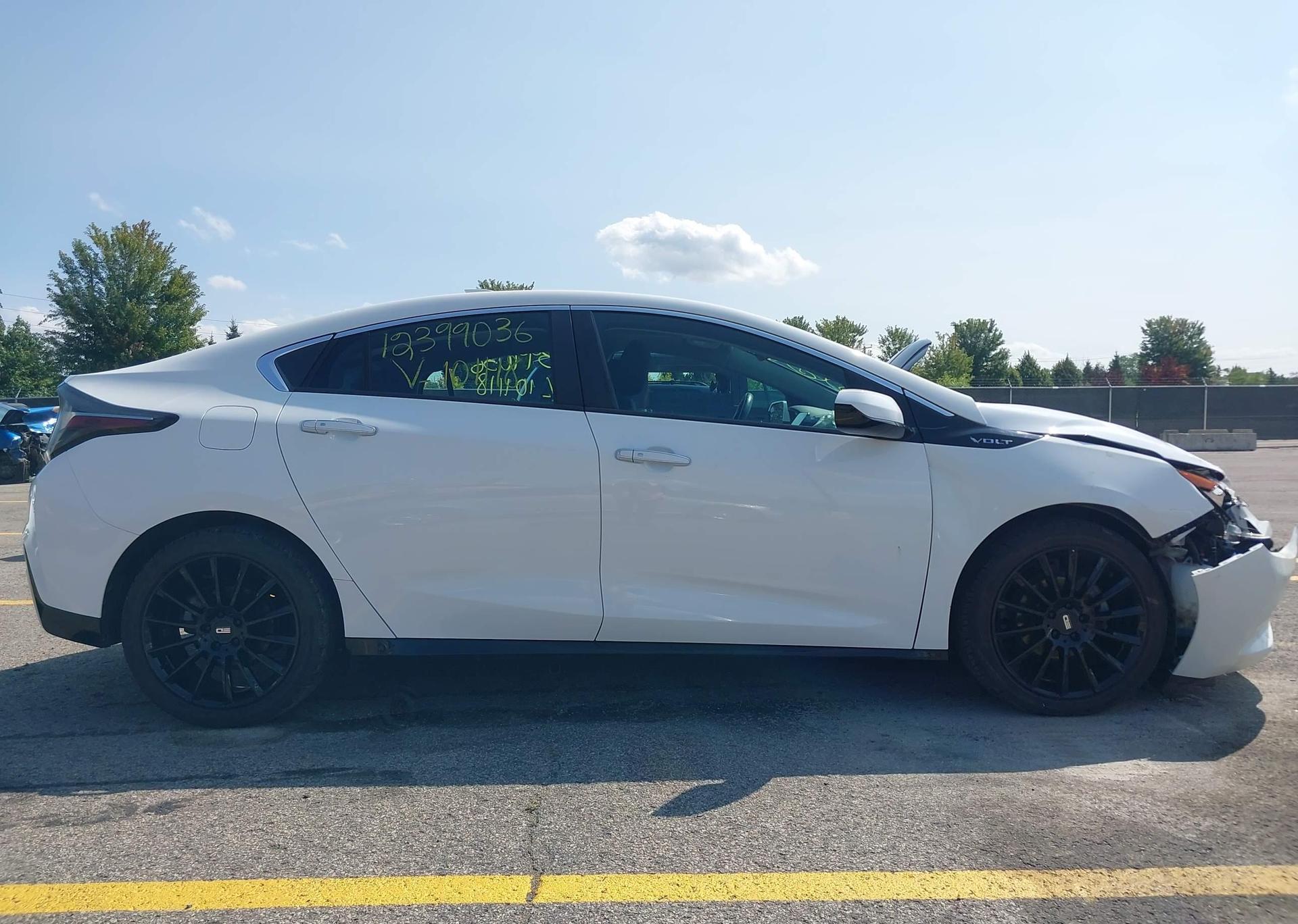 2017 CHEVROLET VOLT LT