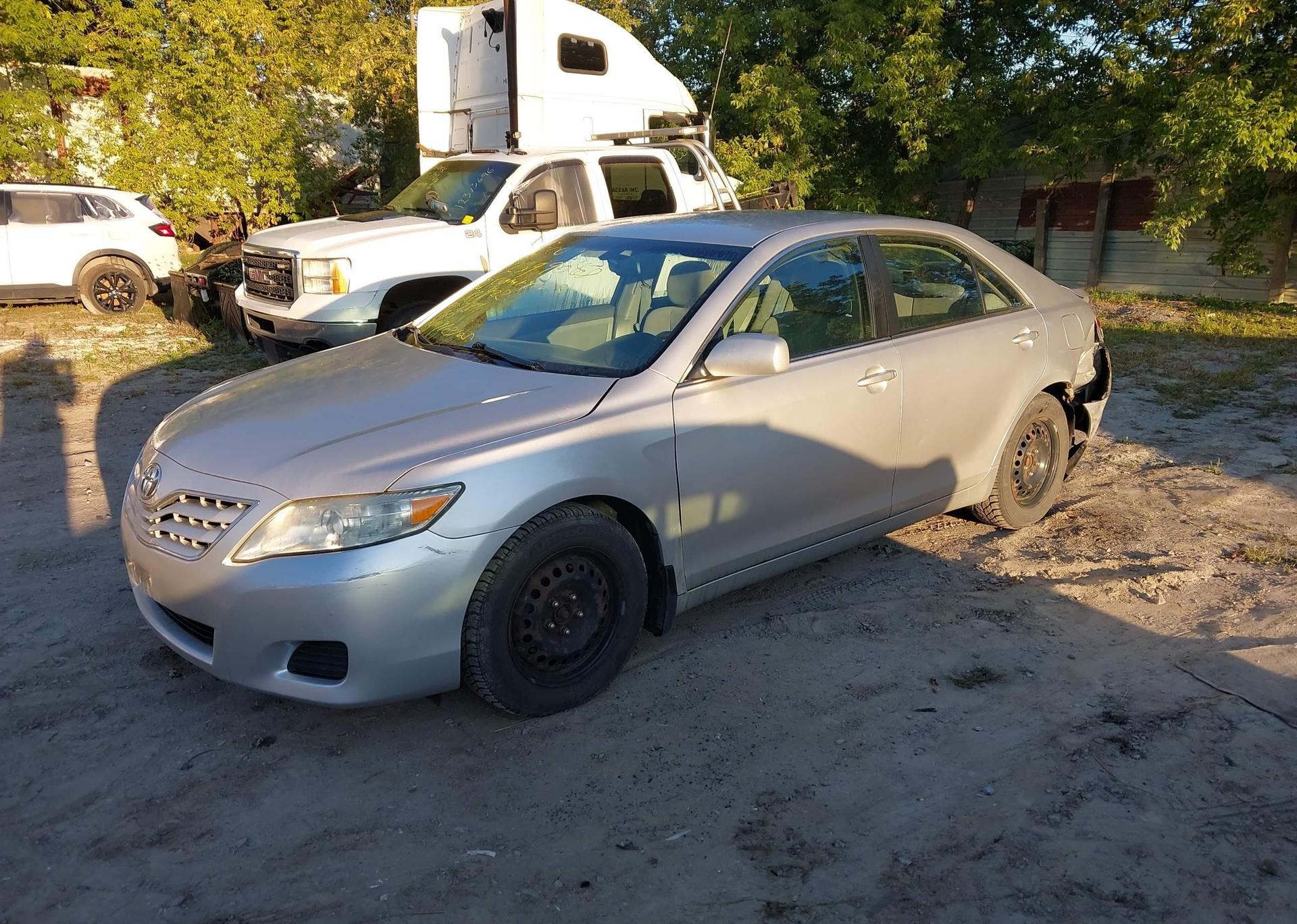 2010 TOYOTA CAMRY LE