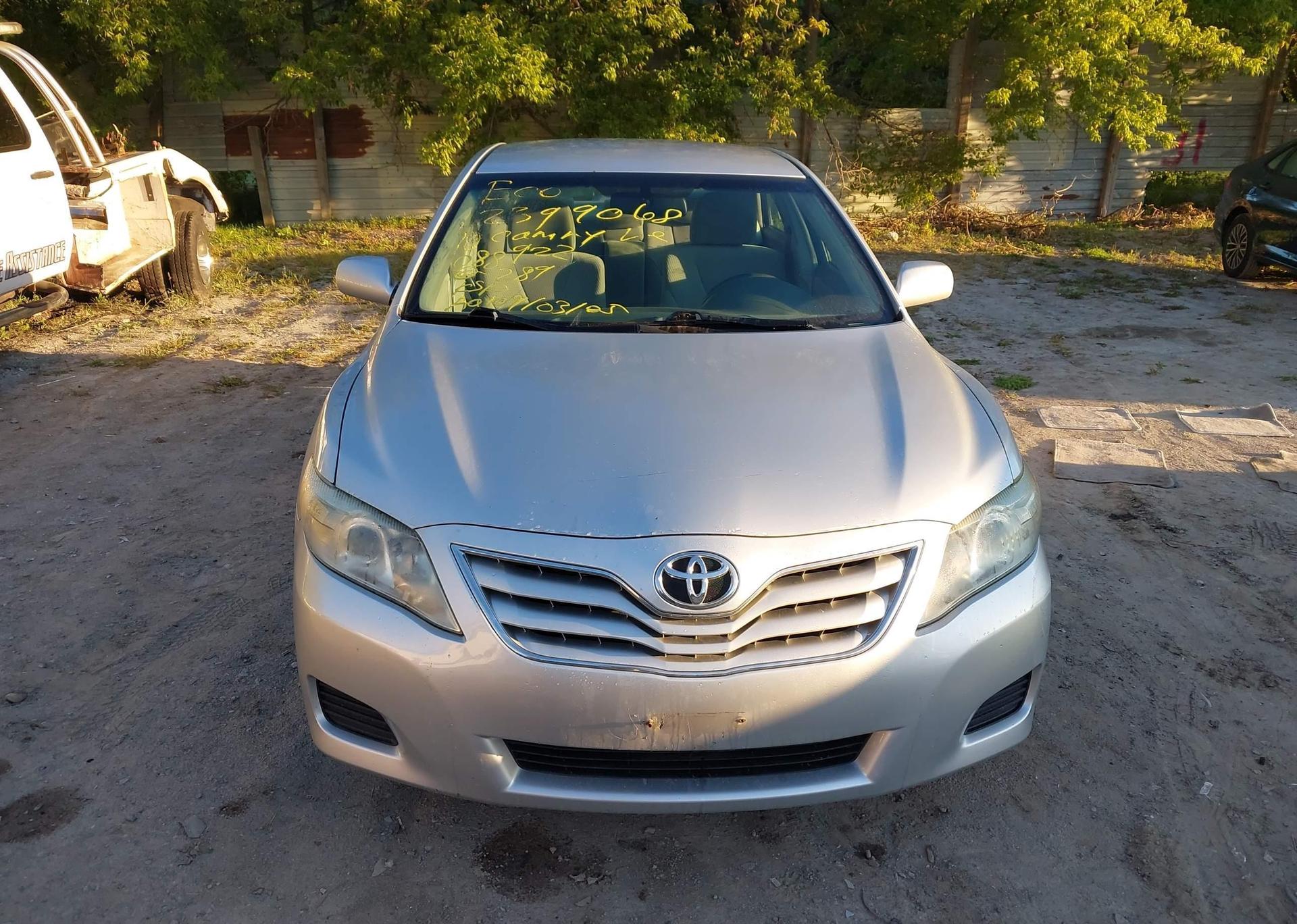 2010 TOYOTA CAMRY LE