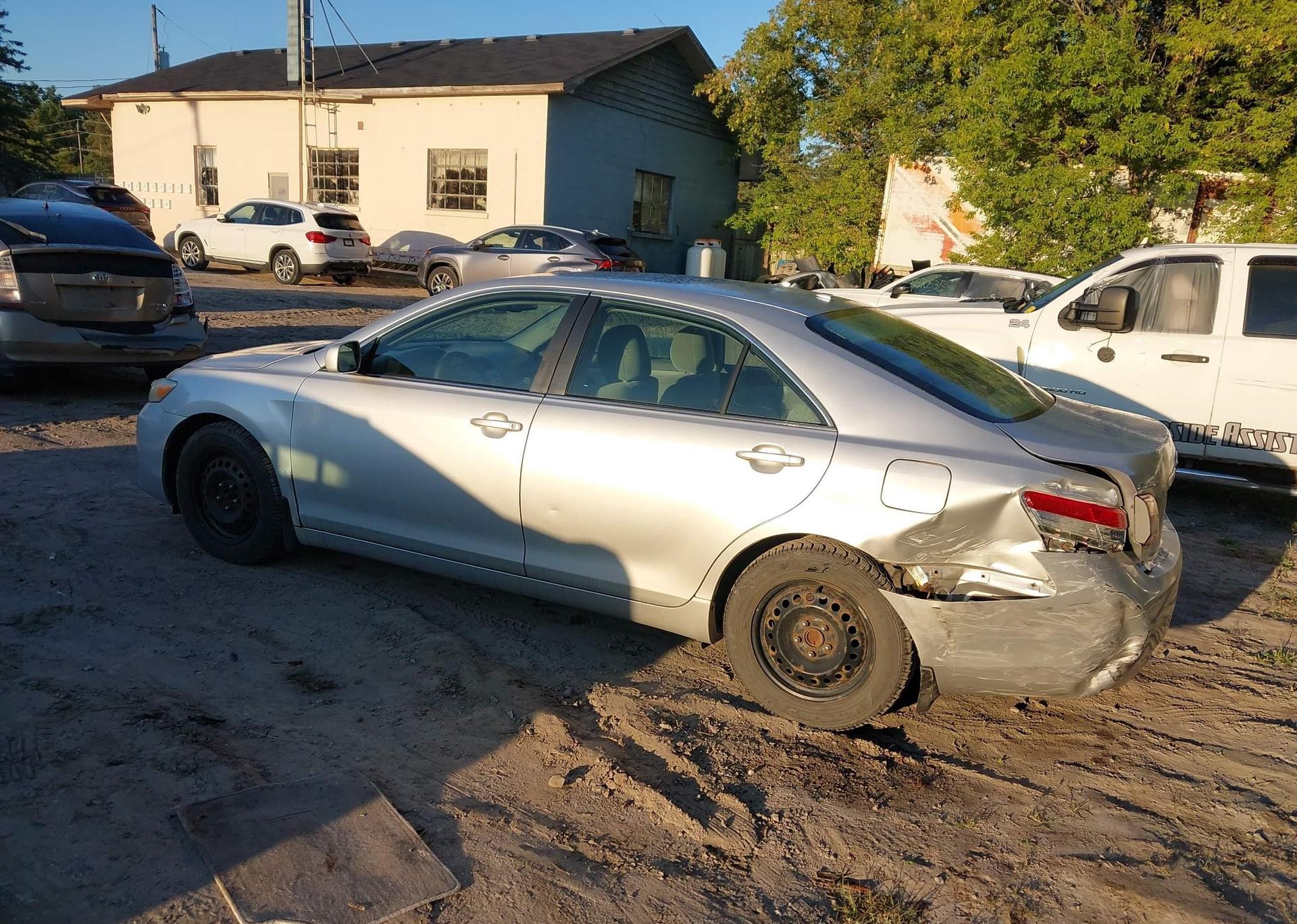 2010 TOYOTA CAMRY LE
