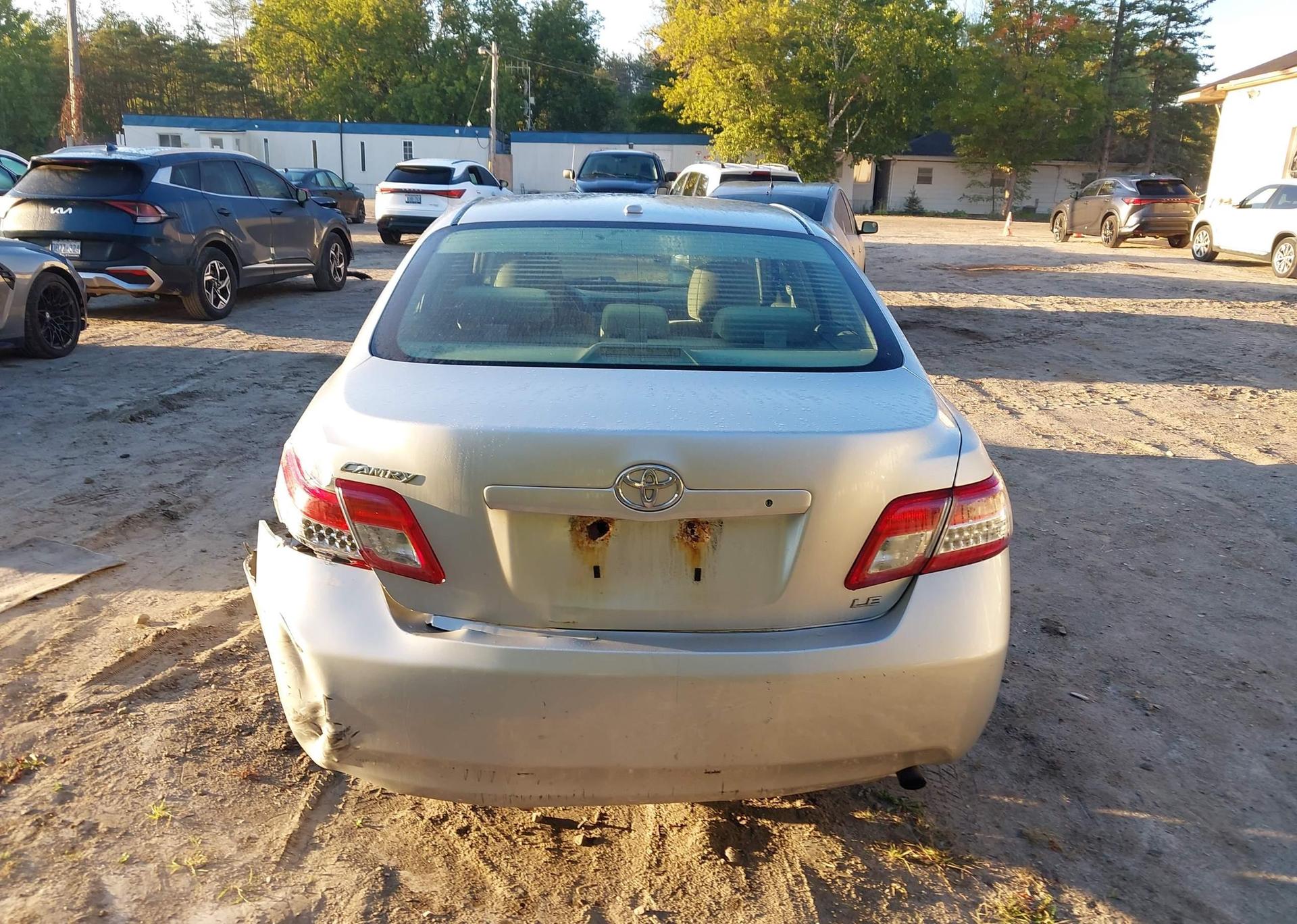 2010 TOYOTA CAMRY LE