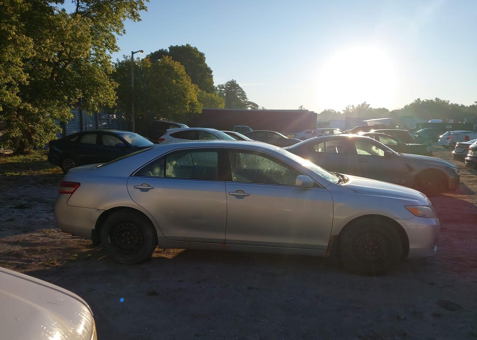 2010 TOYOTA CAMRY LE