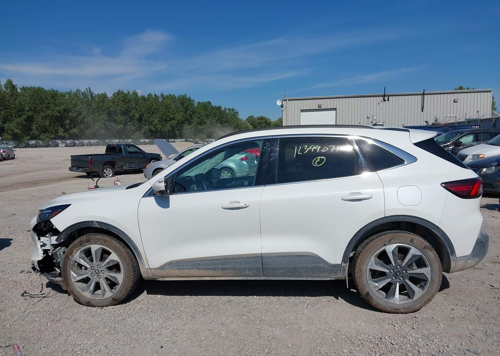 2024 FORD ESCAPE PLATINUM